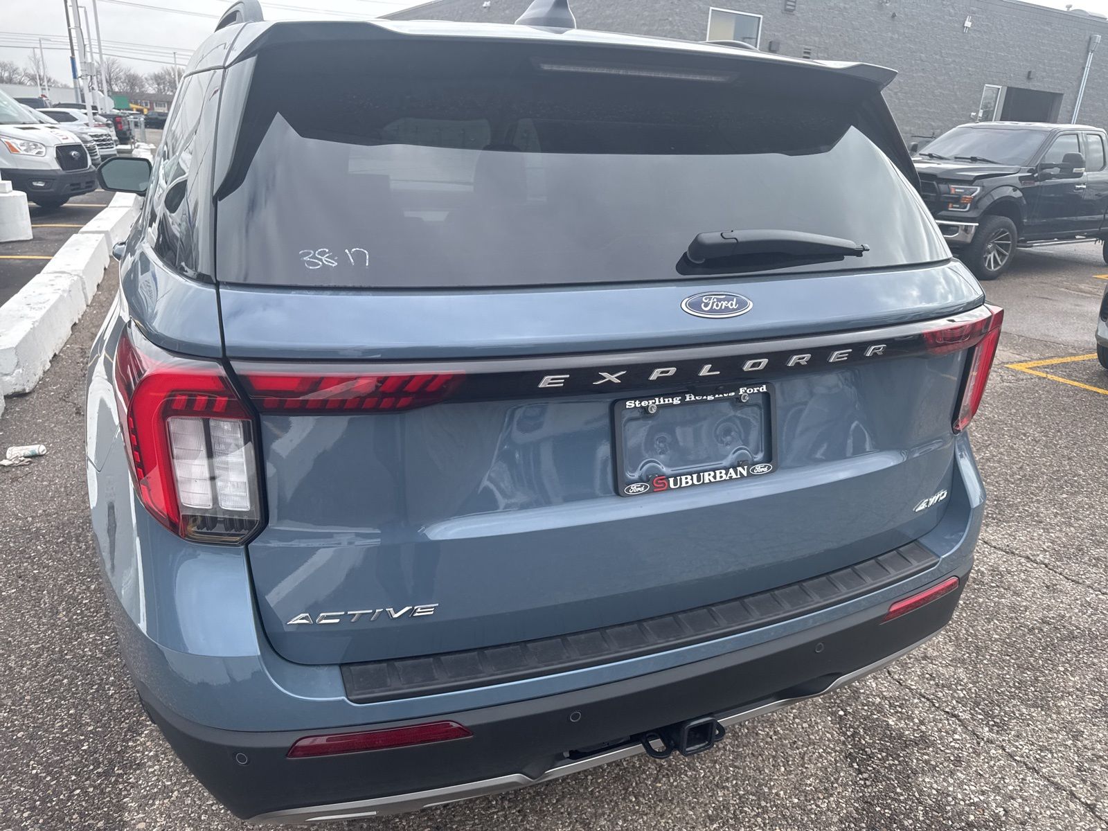 Thumbnail: 2026 Ford Explorer - 8