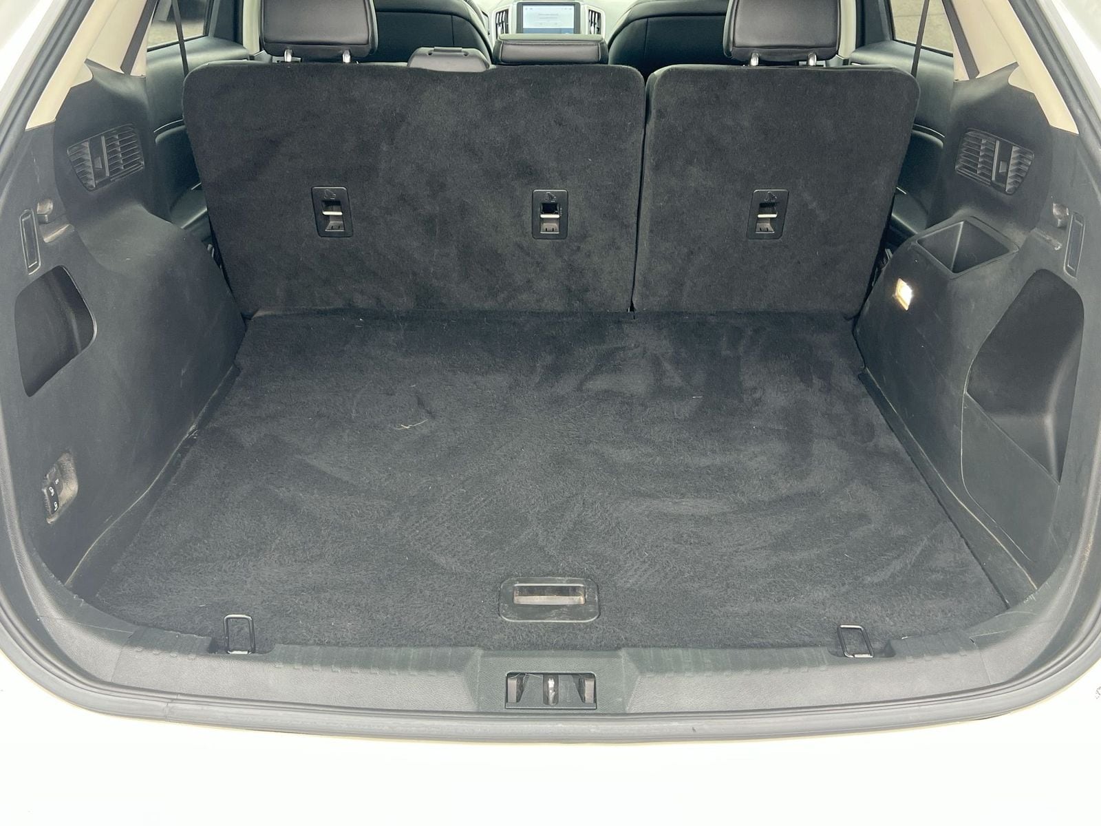 Thumbnail: 2023 Ford Edge - 33