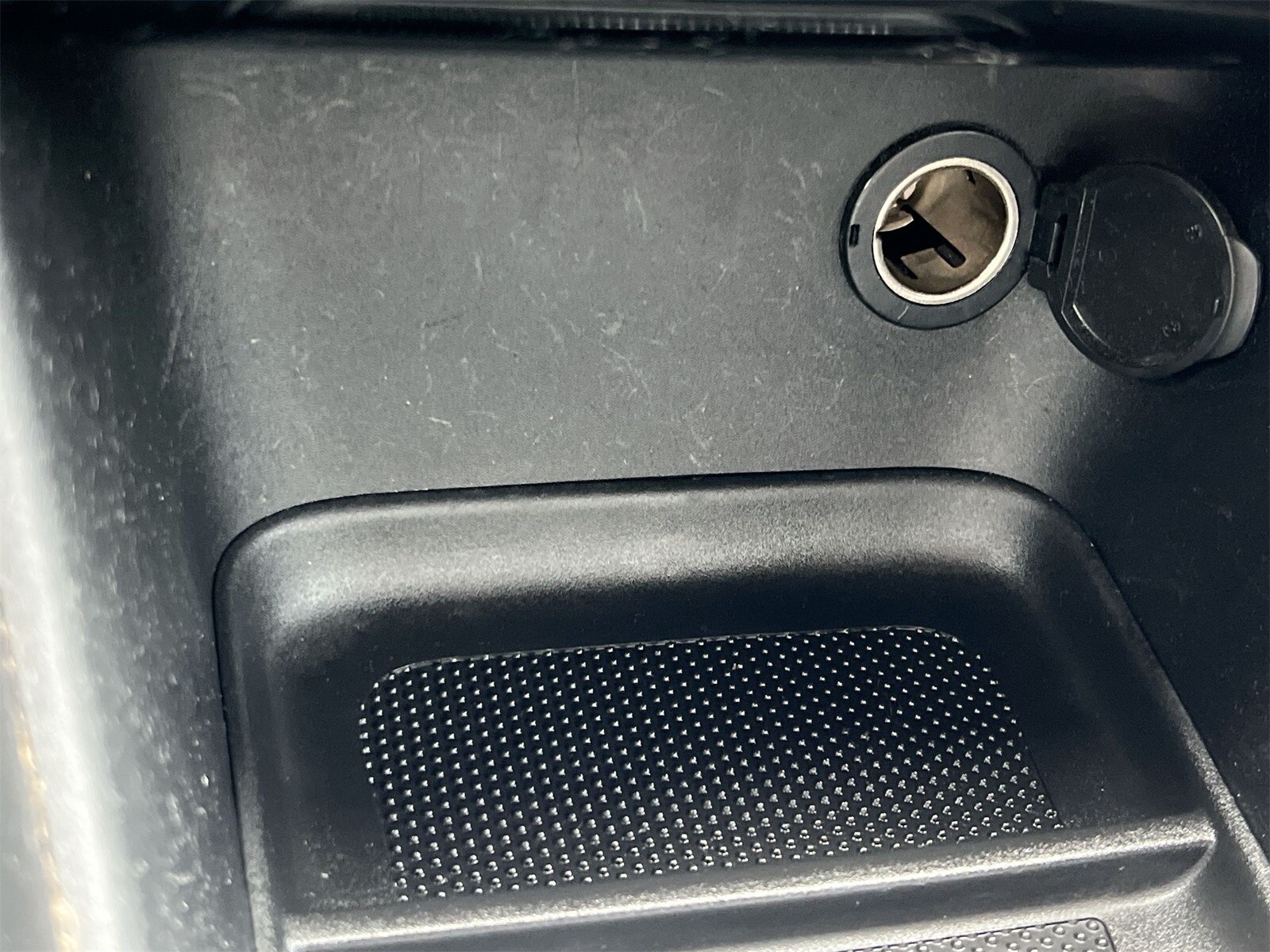 Thumbnail: 2012 Chrysler 200 - 29