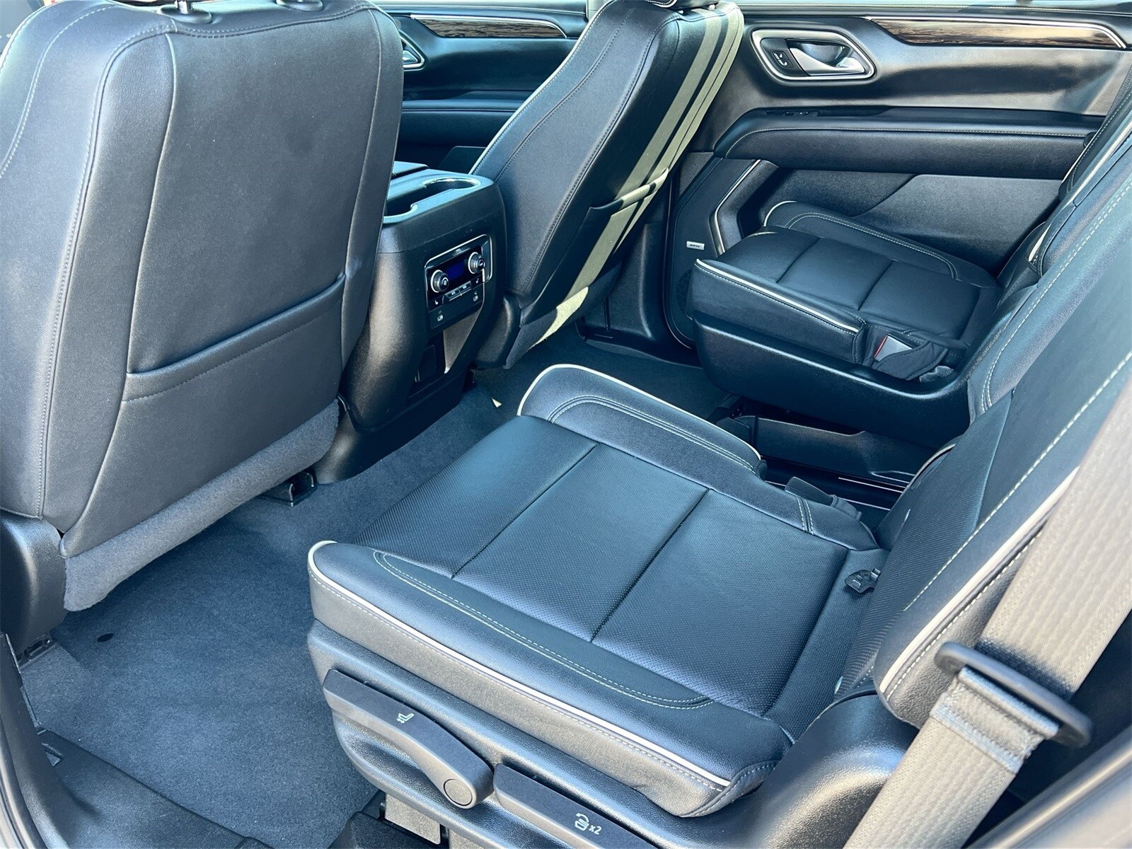Thumbnail: 2023 Chevrolet Tahoe - 19