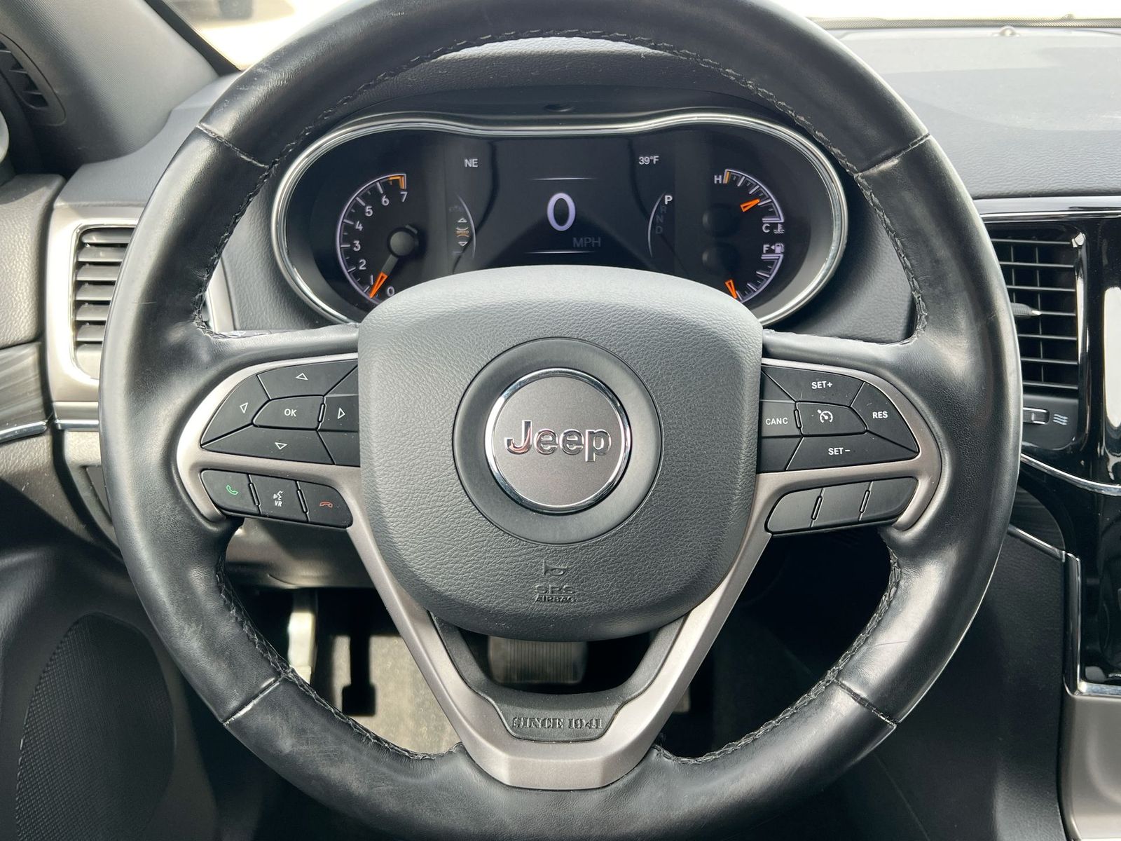 Thumbnail: 2020 Jeep Grand Cherokee - 22