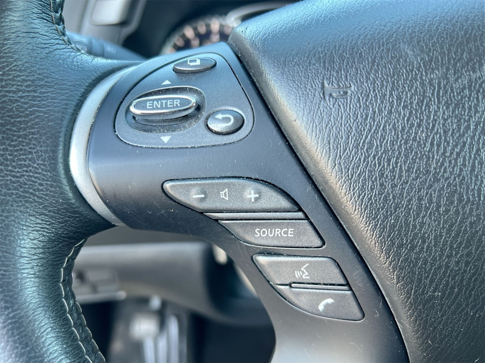 Thumbnail: 2020 INFINITI QX60 - 24