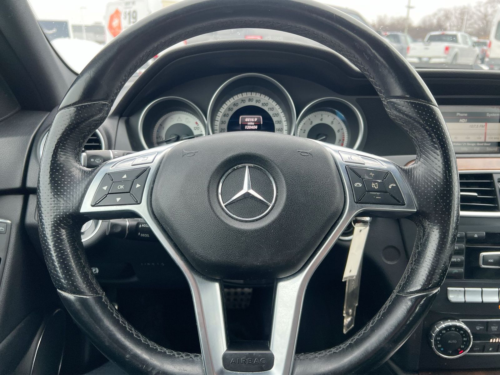Thumbnail: 2013 Mercedes-Benz C-Class - 22