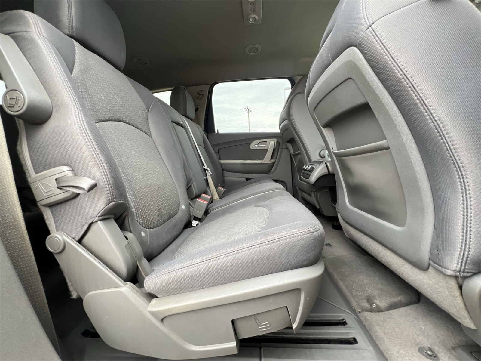 Thumbnail: 2011 Chevrolet Traverse - 20