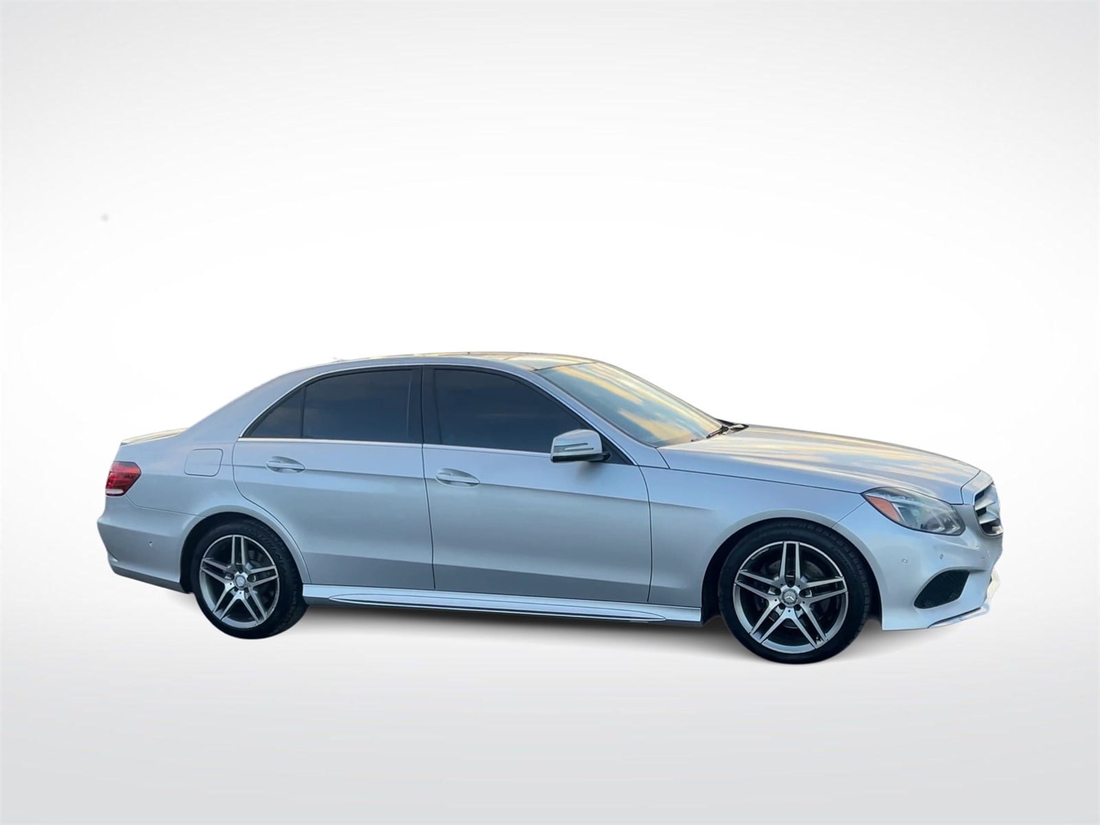 Thumbnail: 2016 Mercedes-Benz E-Class - 2