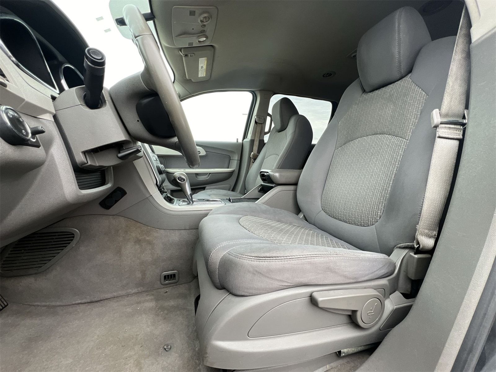 Thumbnail: 2011 Chevrolet Traverse - 16
