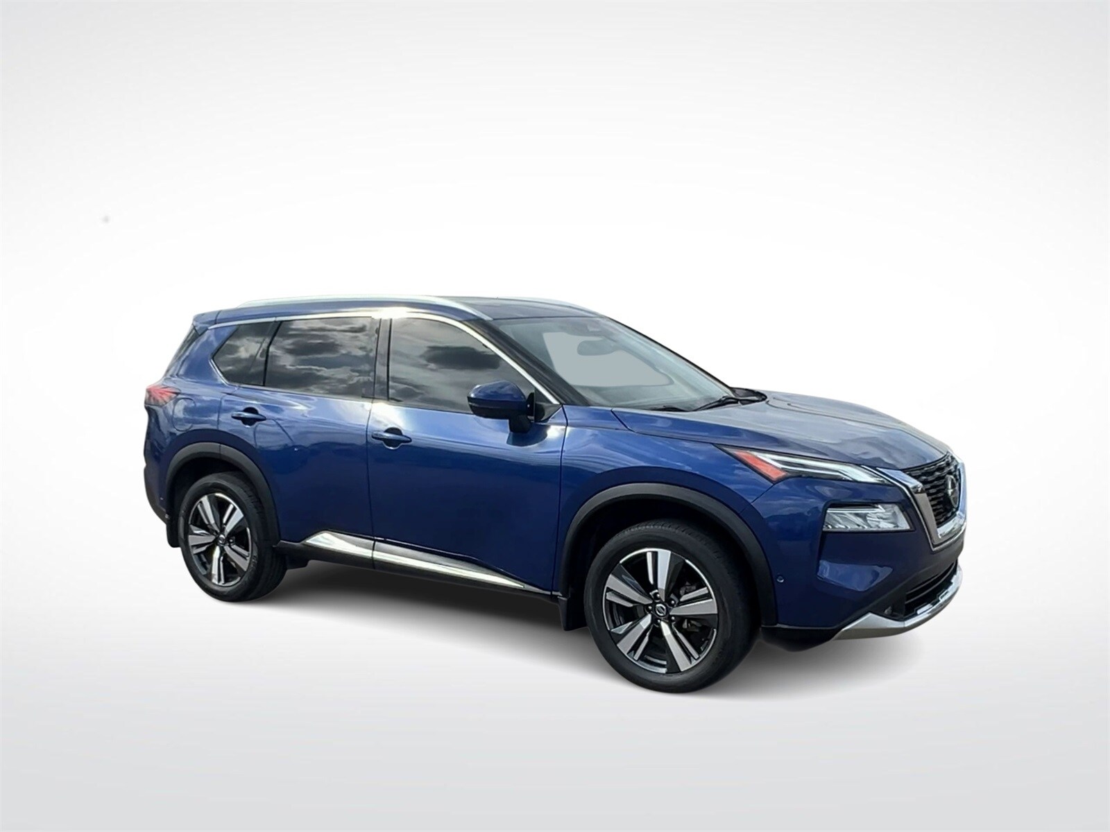 2021 Nissan Rogue Platinum photo 2