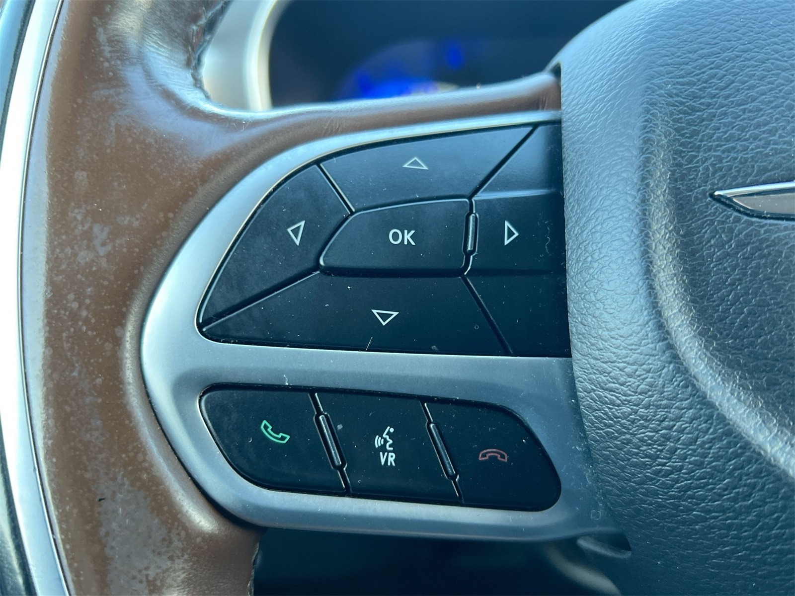 Thumbnail: 2018 Chrysler Pacifica - 23