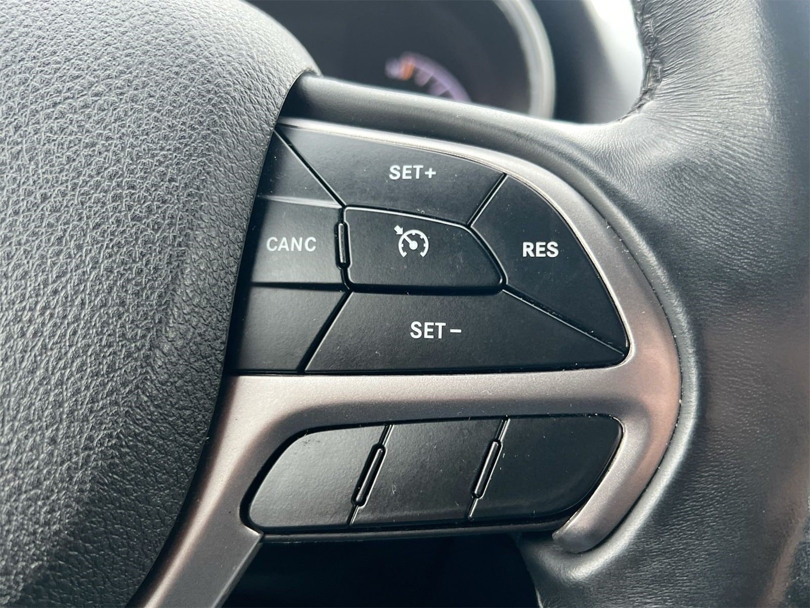 Thumbnail: 2018 Jeep Grand Cherokee - 24