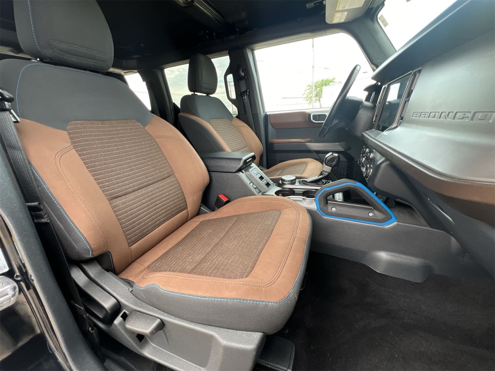 Thumbnail: 2022 Ford Bronco - 22