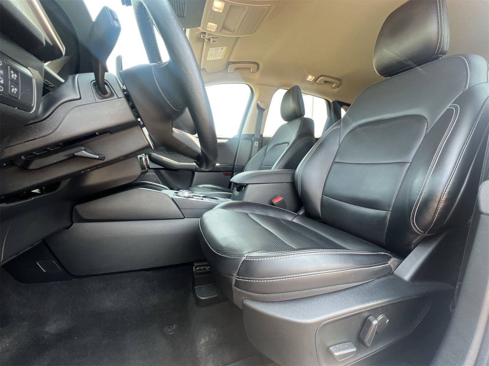 2020 Ford Escape SEL 16