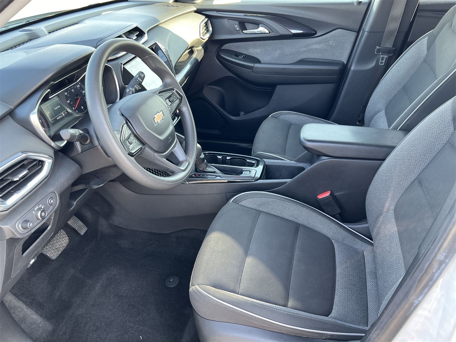 Thumbnail: 2021 Chevrolet TrailBlazer - 10