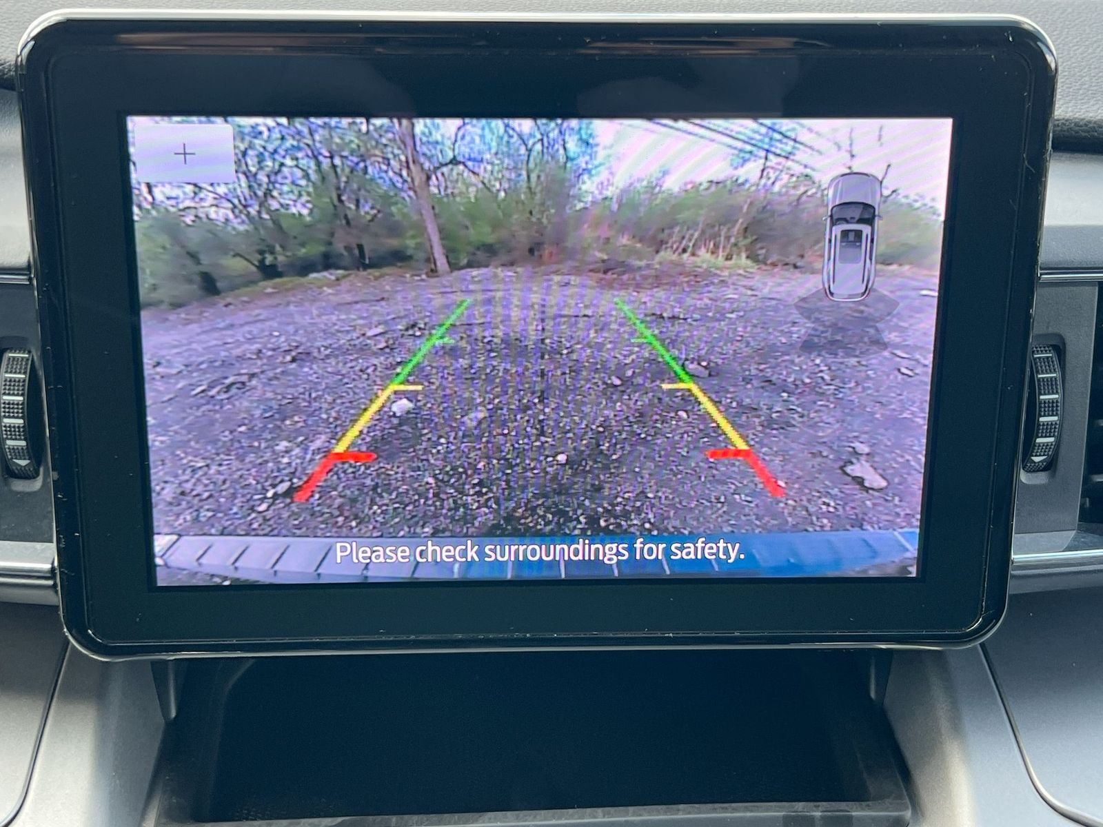 Thumbnail: 2022 Ford Explorer - 28