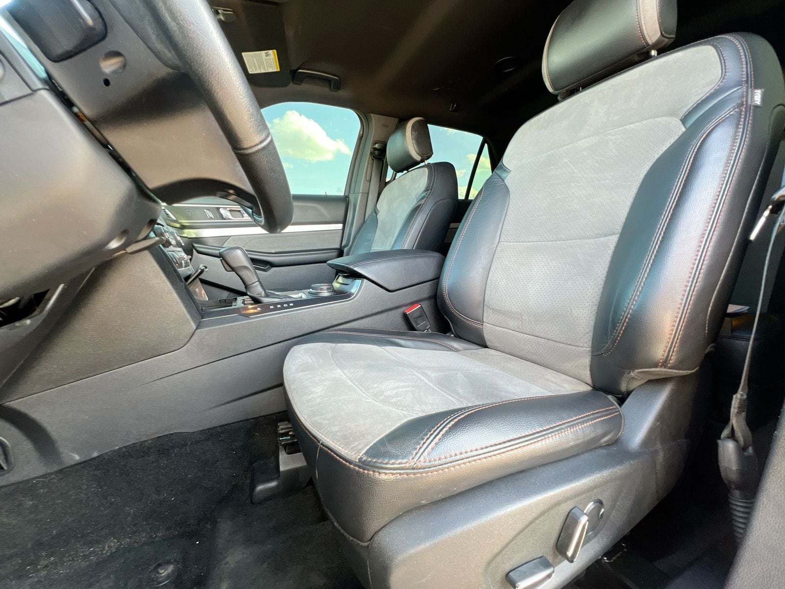 Thumbnail: 2017 Ford Explorer - 16