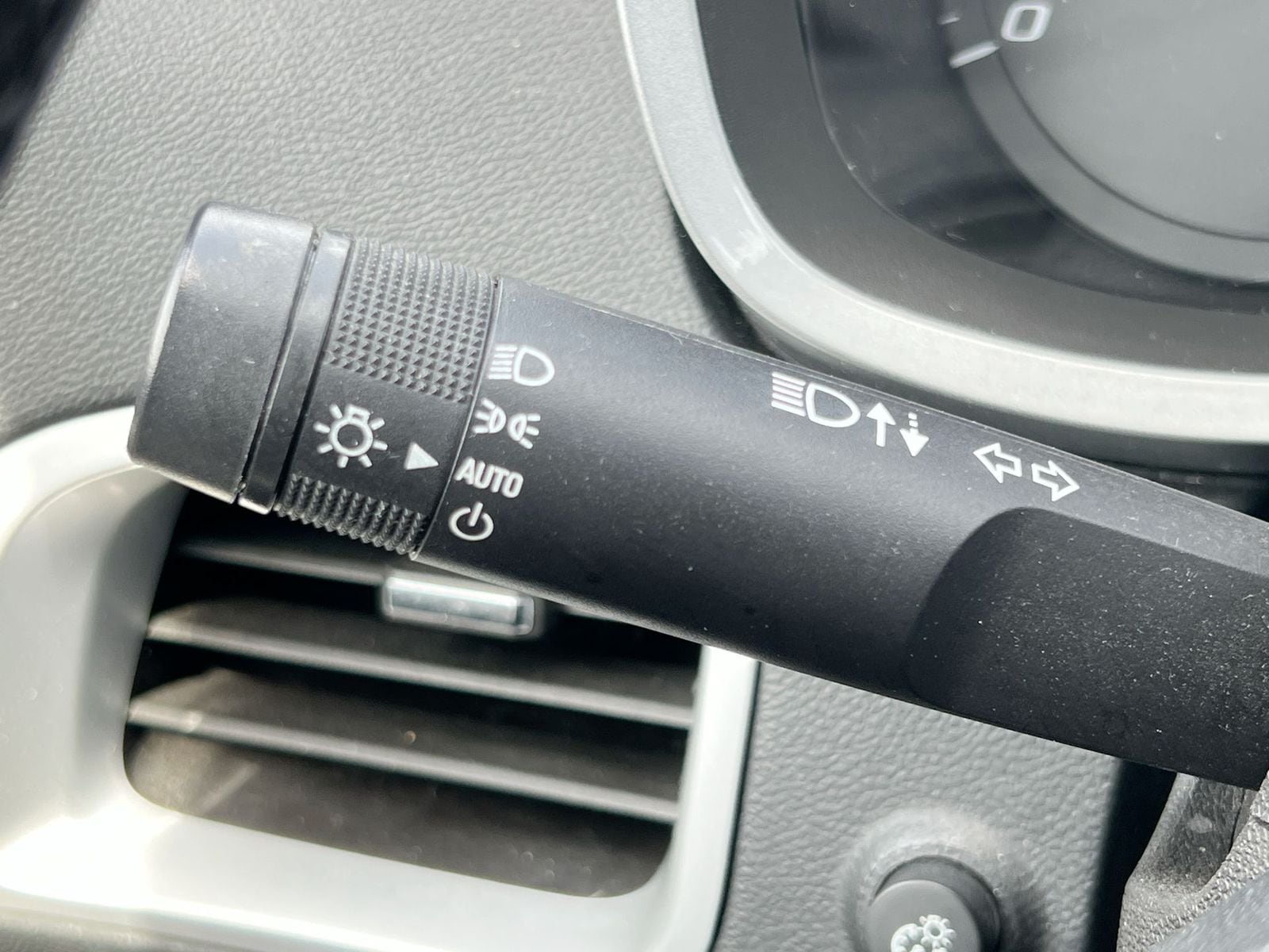 Thumbnail: 2016 Chevrolet Equinox - 26