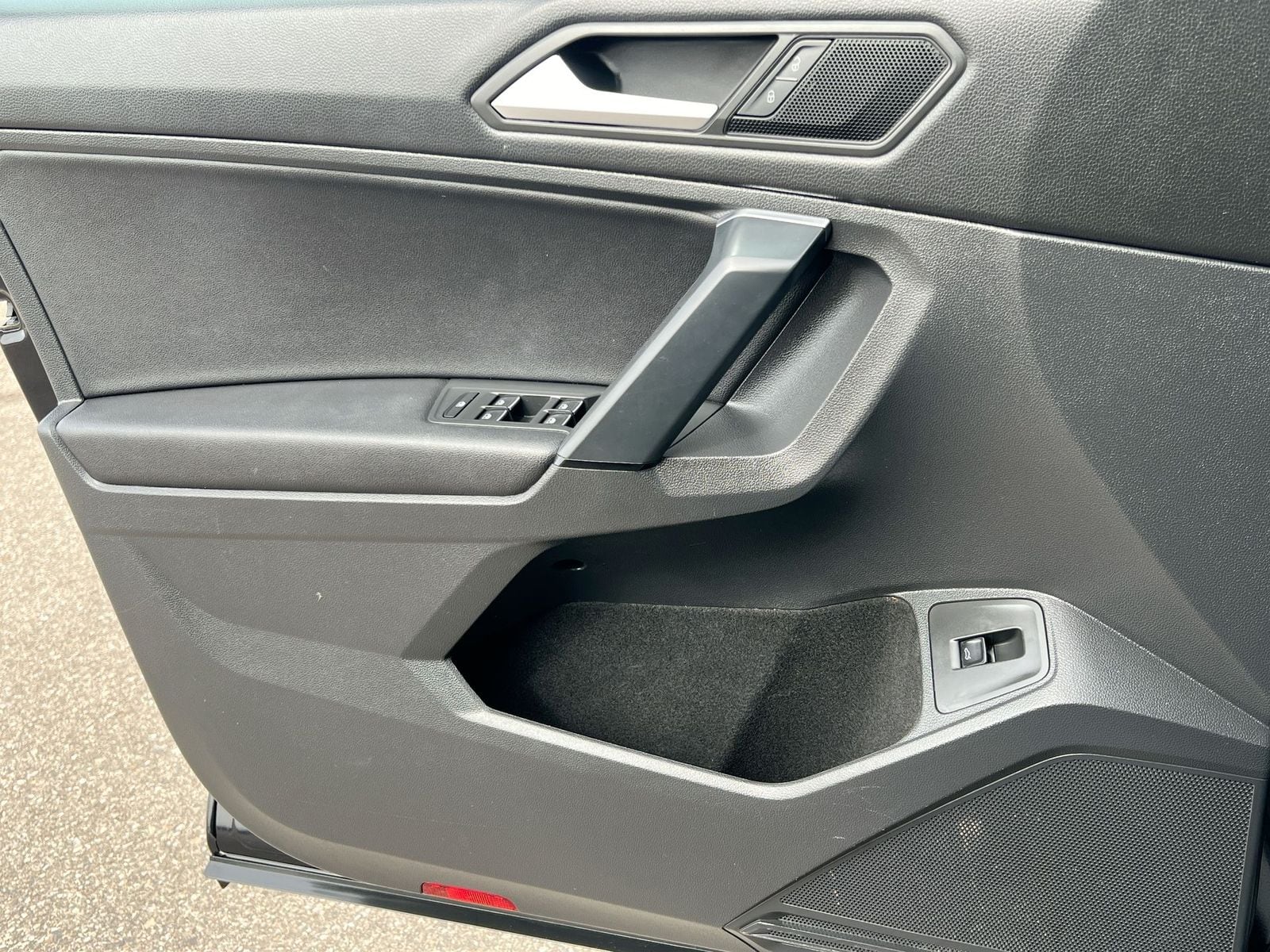 Thumbnail: 2019 Volkswagen Tiguan - 29