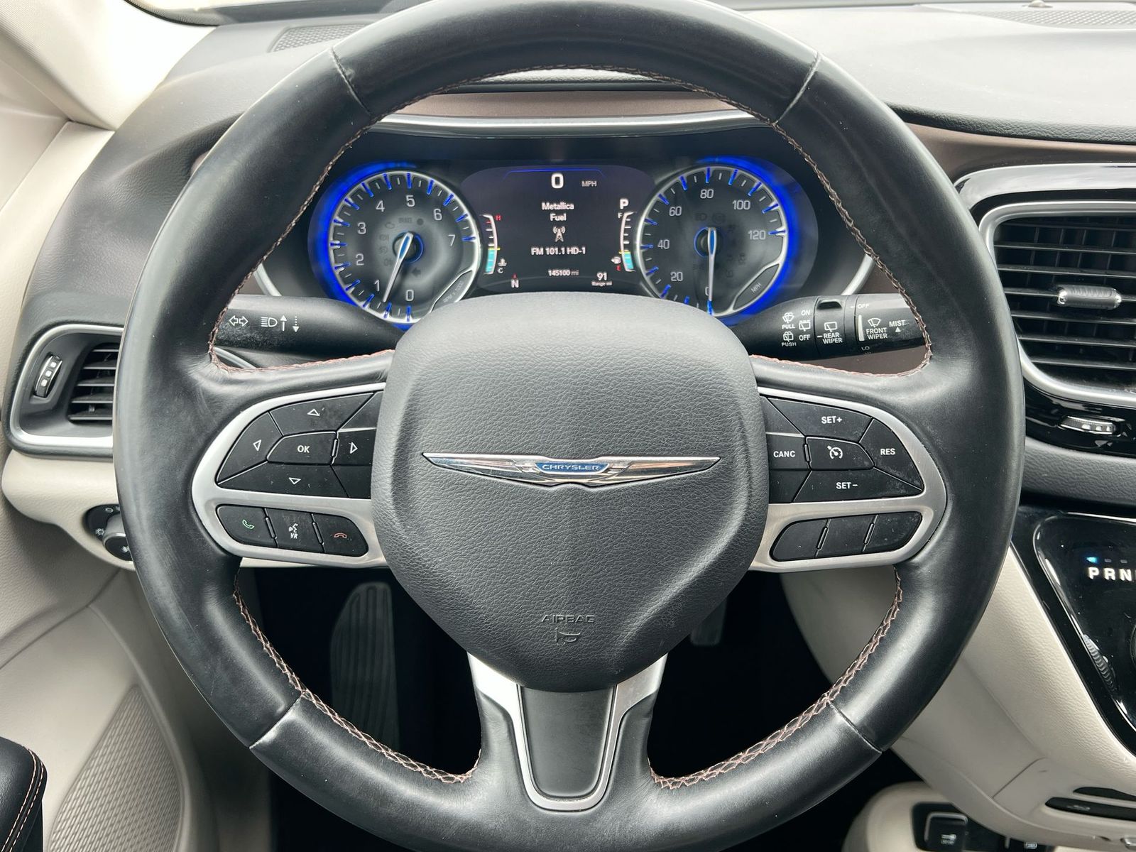 Thumbnail: 2018 Chrysler Pacifica - 21
