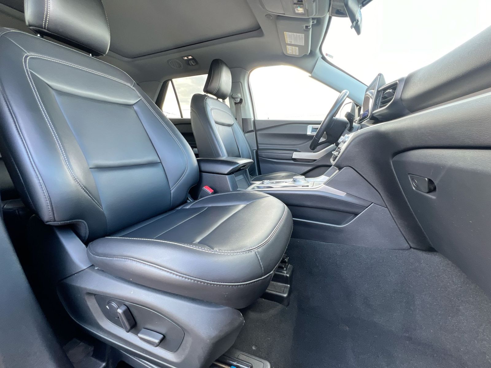 Thumbnail: 2022 Ford Explorer - 21