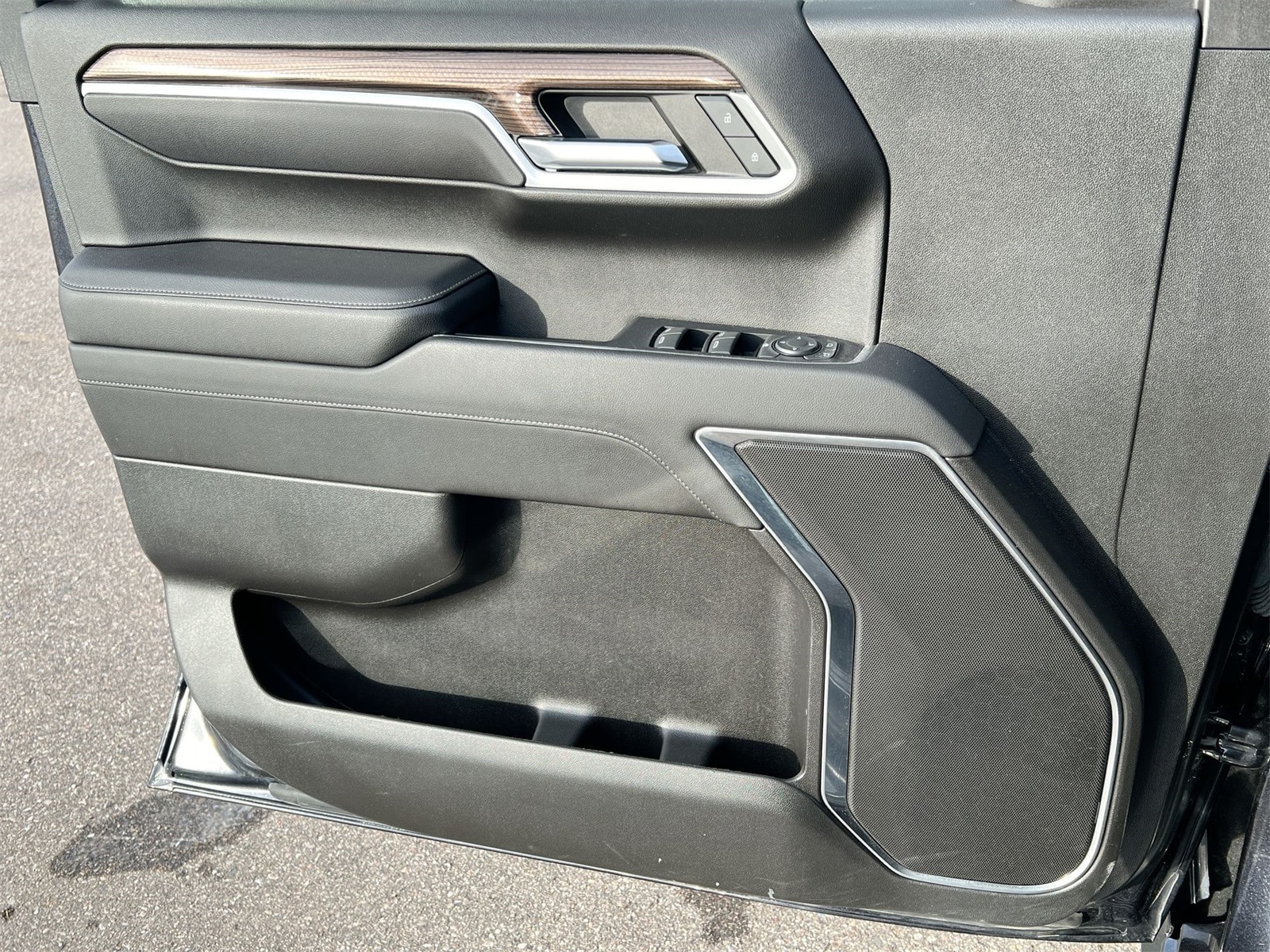 Thumbnail: 2022 Chevrolet Silverado 1500 - 29