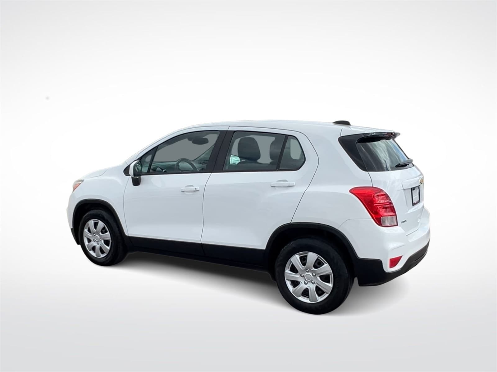 Thumbnail: 2017 Chevrolet Trax - 6