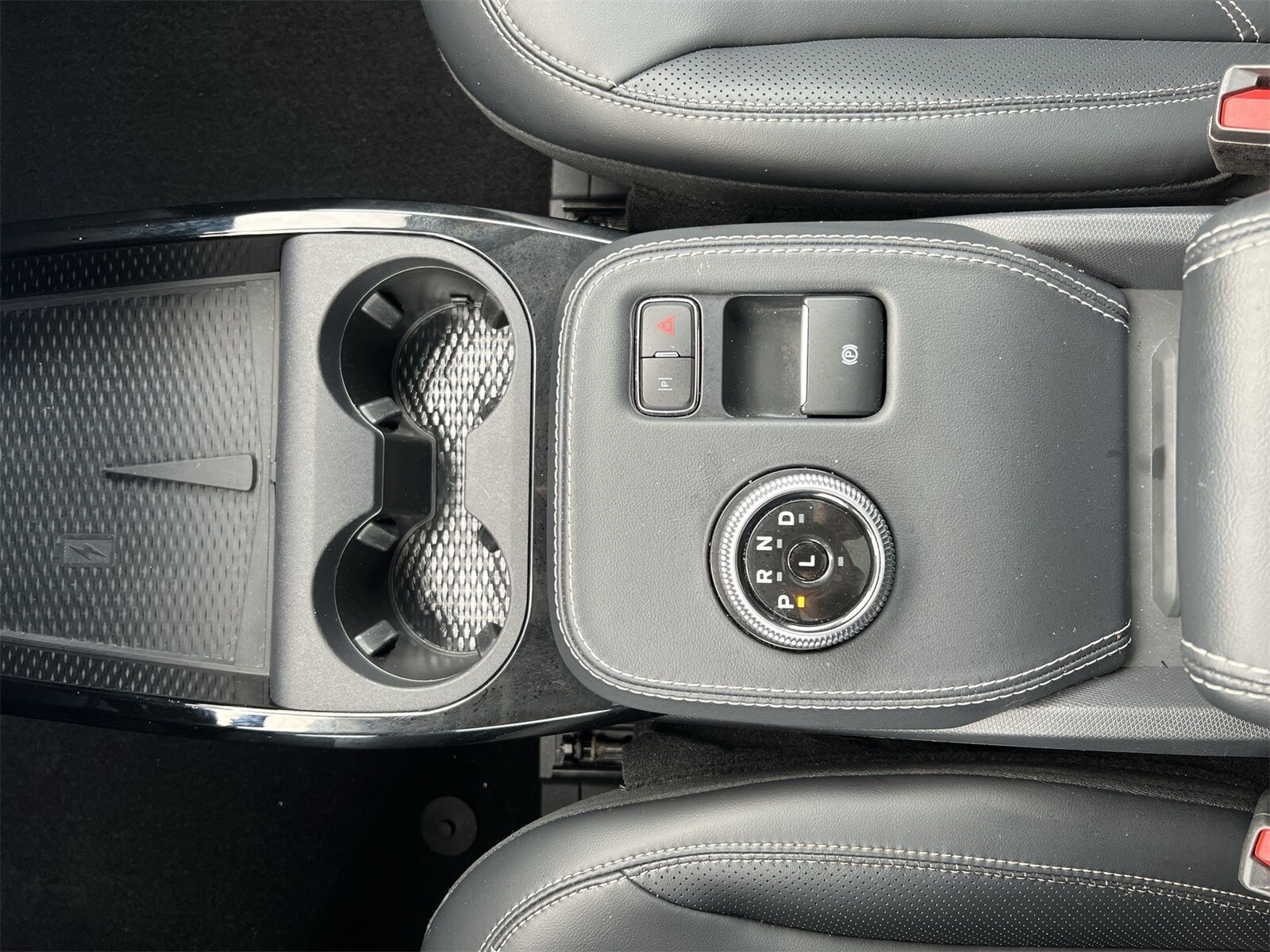 2022 Ford Mustang Mach-E Premium 34