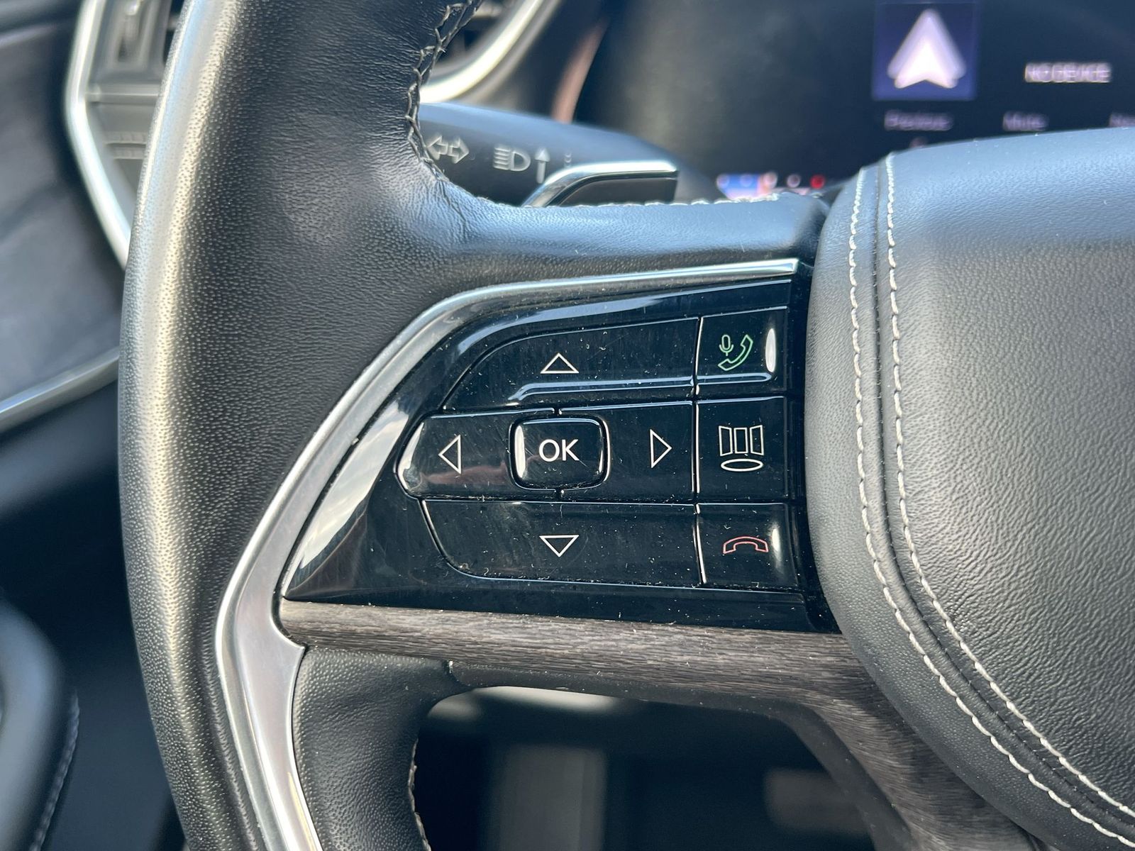 Thumbnail: 2022 Jeep Grand Cherokee - 23