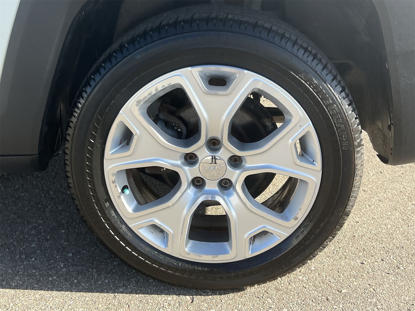 Thumbnail: 2015 Jeep Renegade - 14