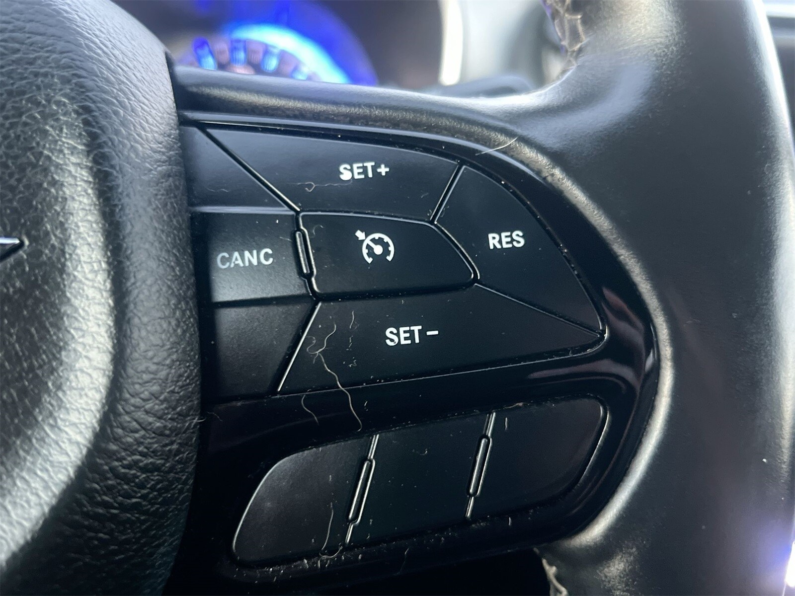 Thumbnail: 2018 Chrysler Pacifica - 24