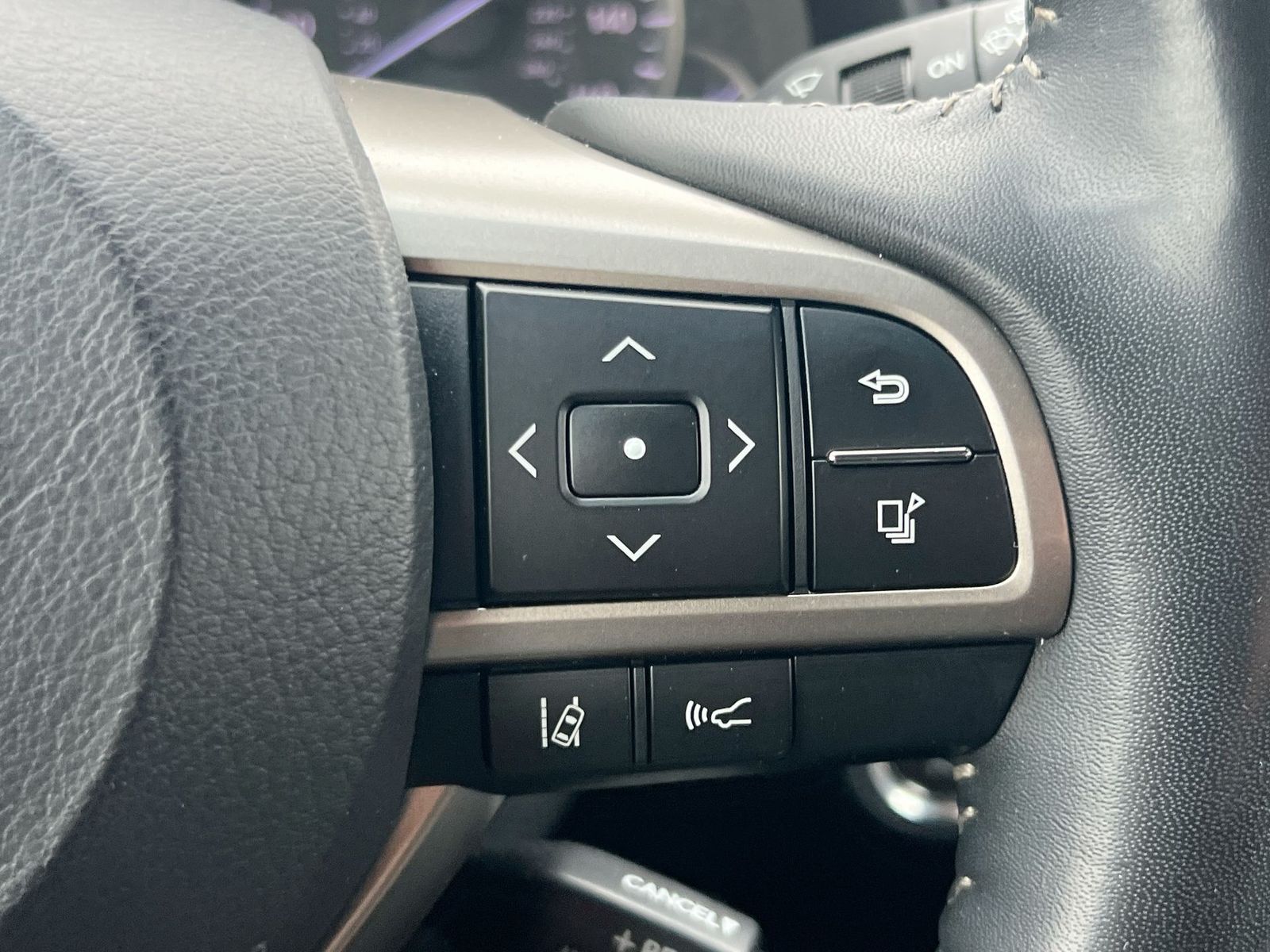 Thumbnail: 2019 Lexus RX - 24