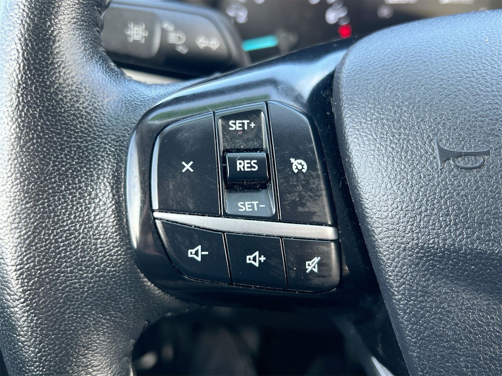 Thumbnail: 2021 Ford Escape - 24