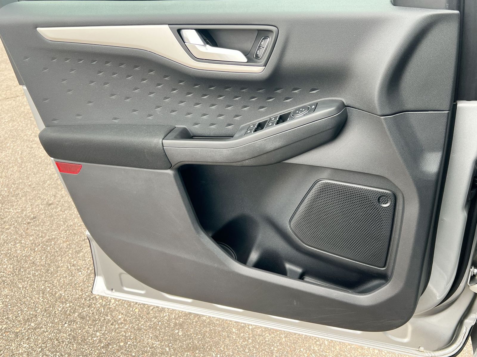 Thumbnail: 2020 Ford Escape - 30
