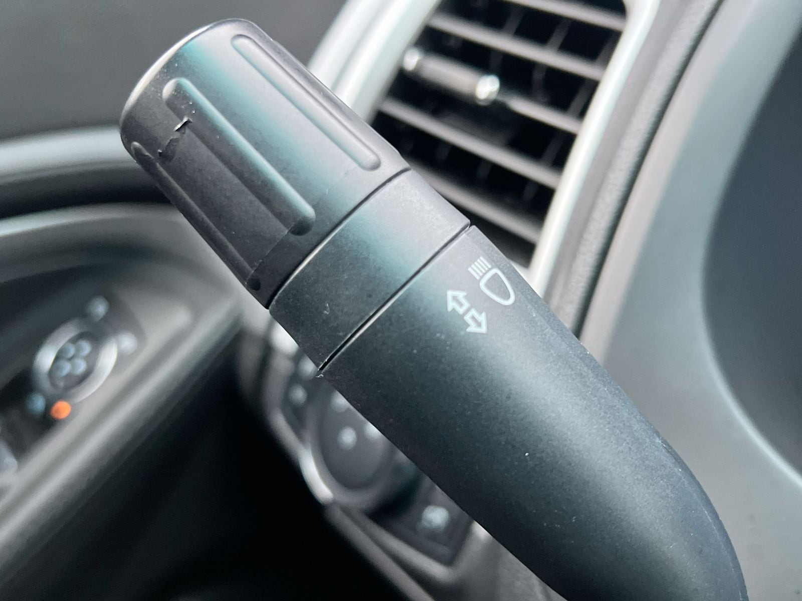 Thumbnail: 2015 Ford Explorer - 26