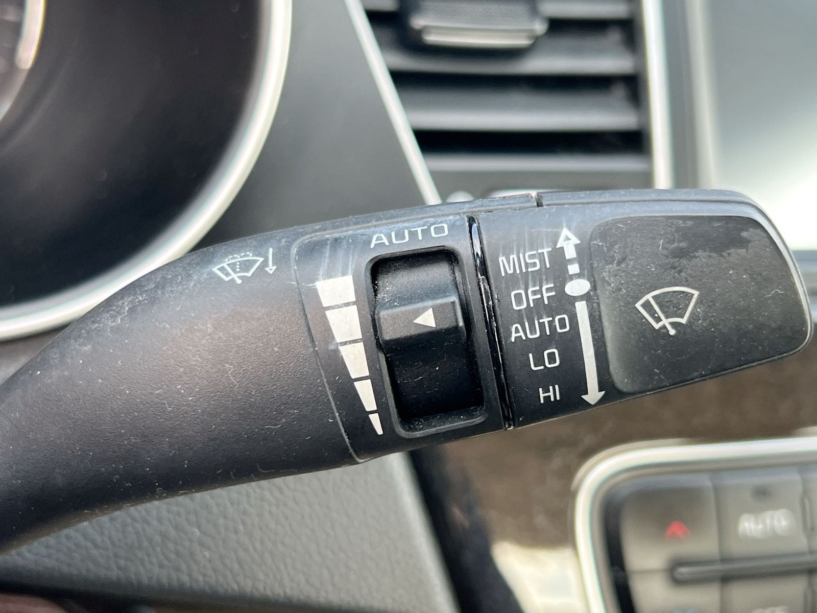 Thumbnail: 2014 Kia Cadenza - 25