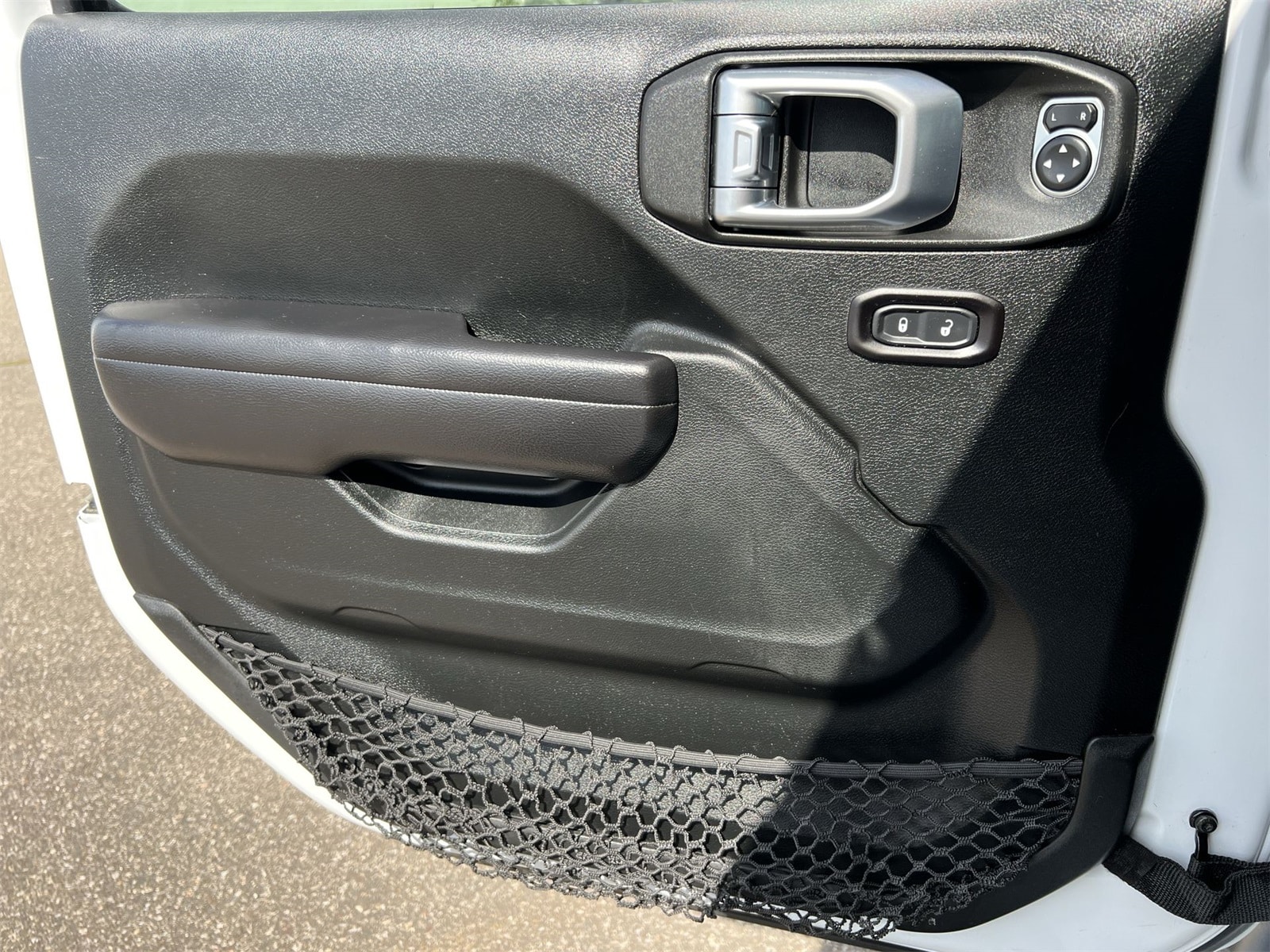 Thumbnail: 2020 Jeep Gladiator - 30