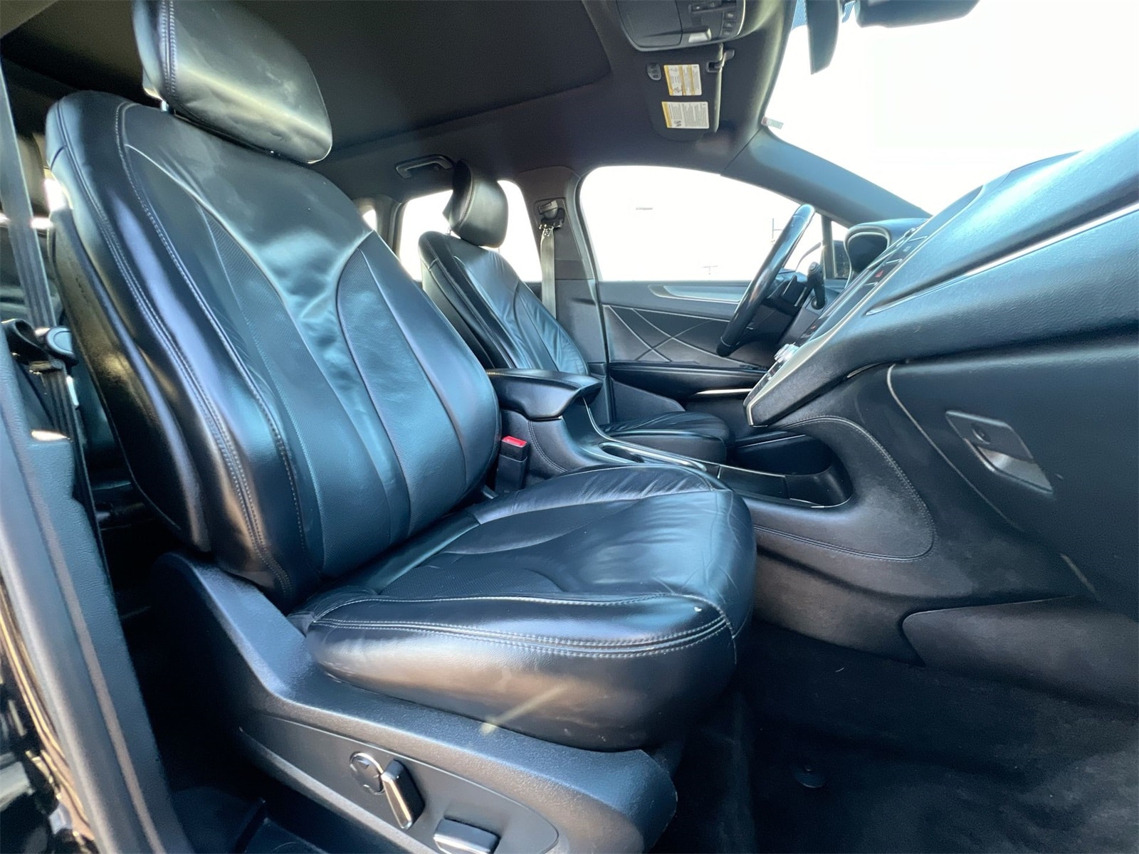 Thumbnail: 2018 Lincoln MKC - 21