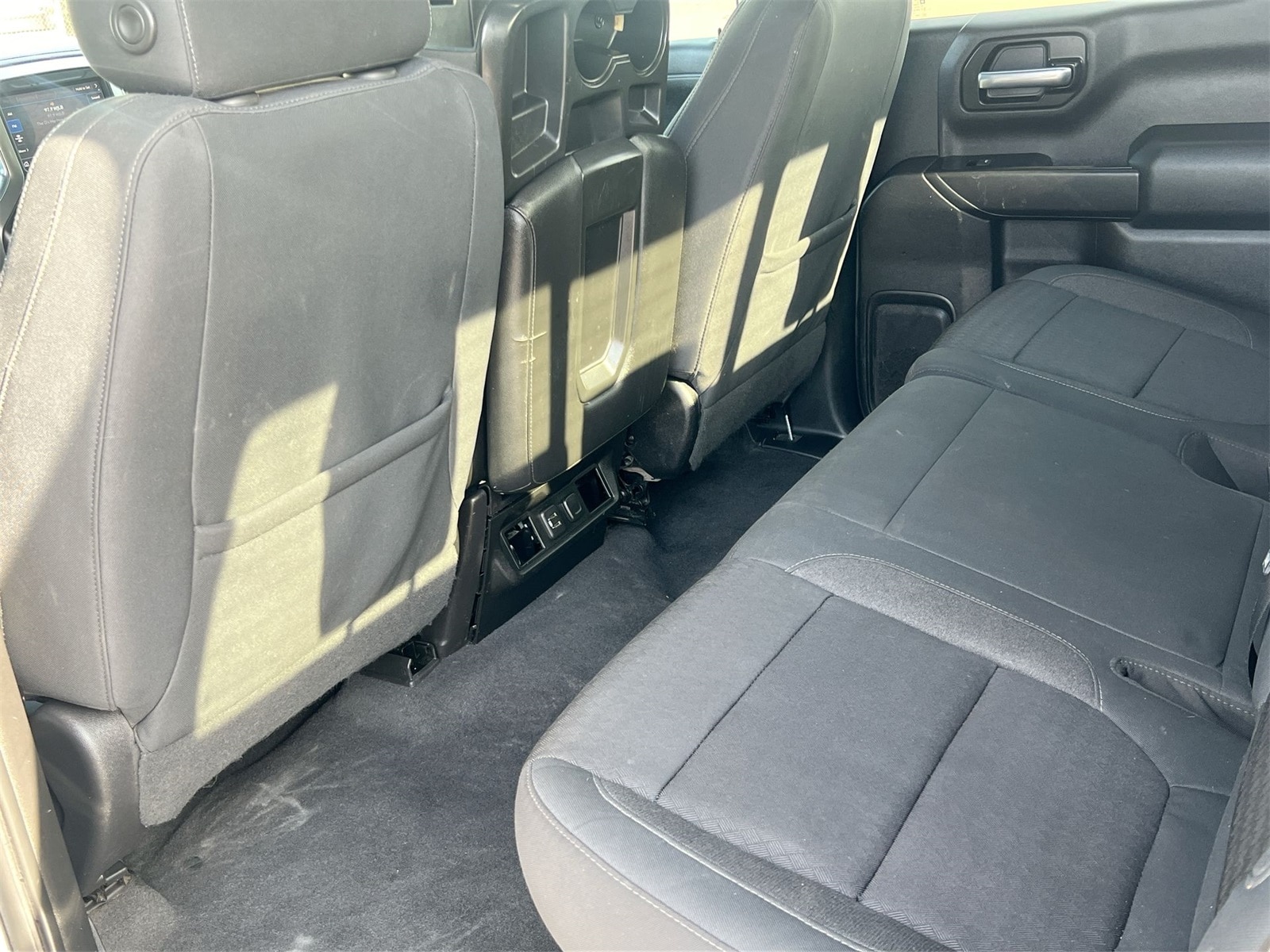 Thumbnail: 2019 Chevrolet Silverado 1500 - 19