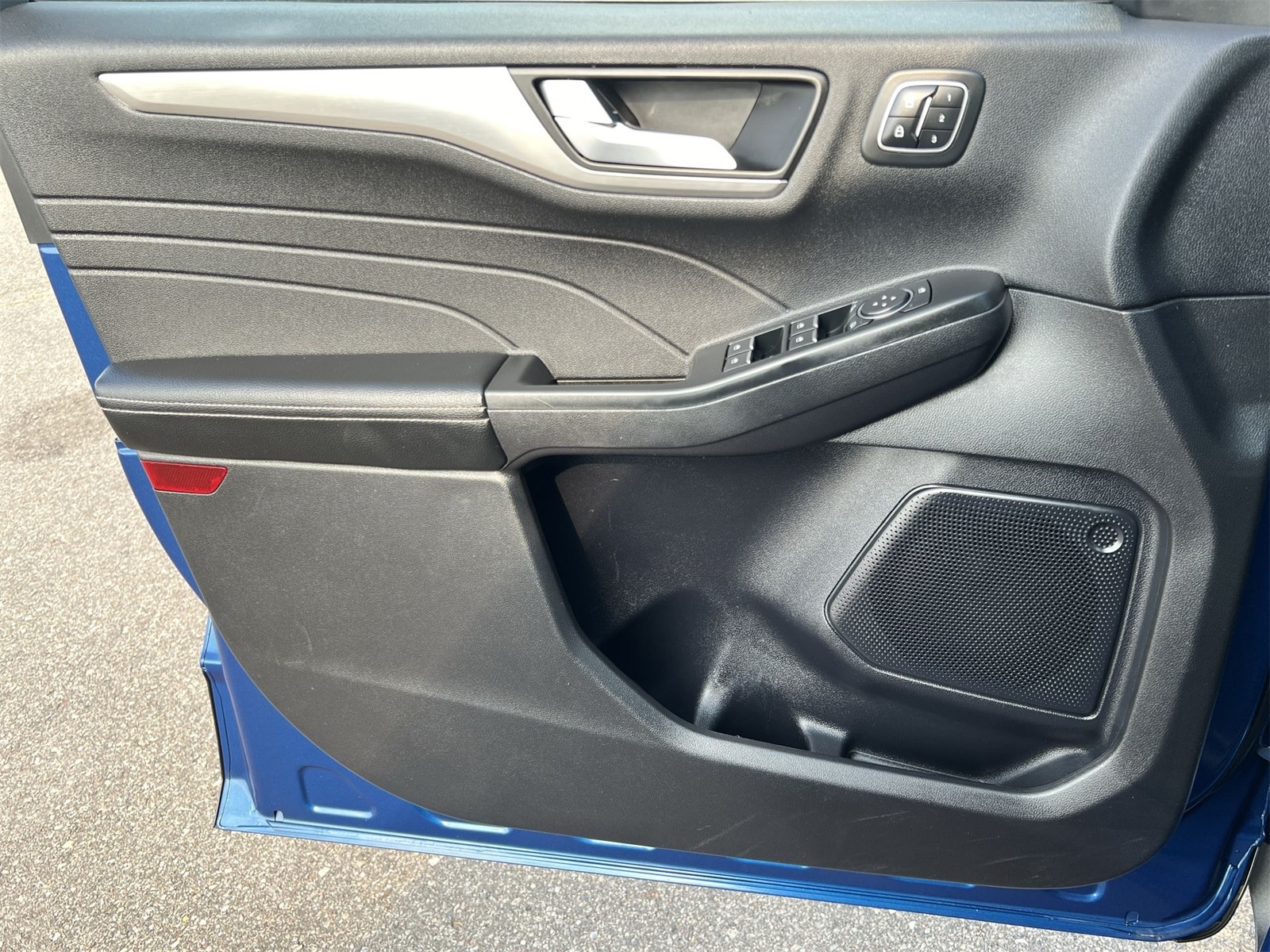 Thumbnail: 2022 Ford Escape - 30