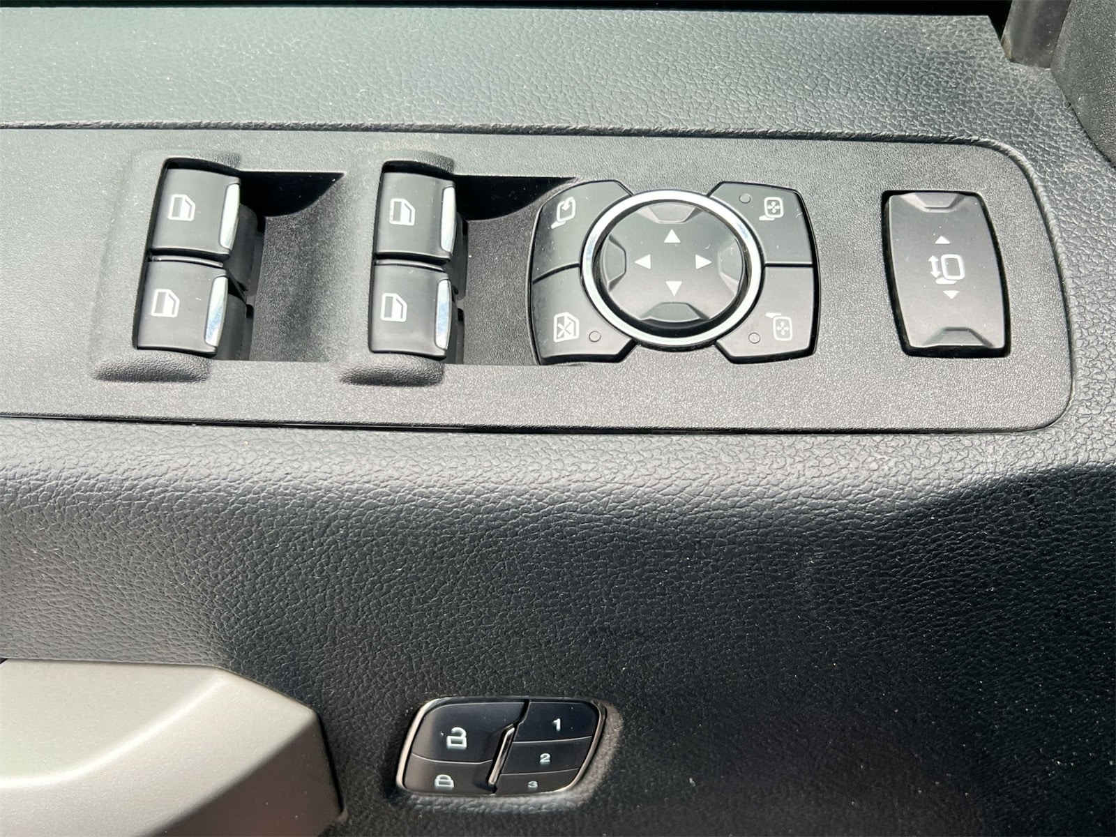 Thumbnail: 2017 Ford F-250 - 17