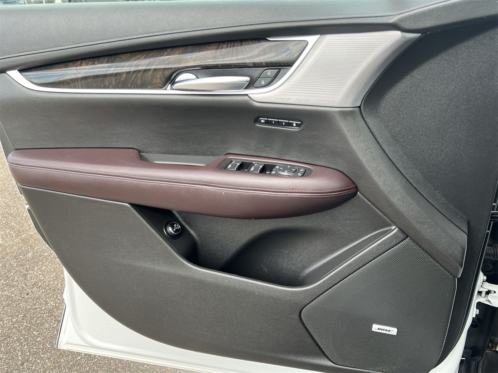 Thumbnail: 2020 Cadillac XT6 - 30