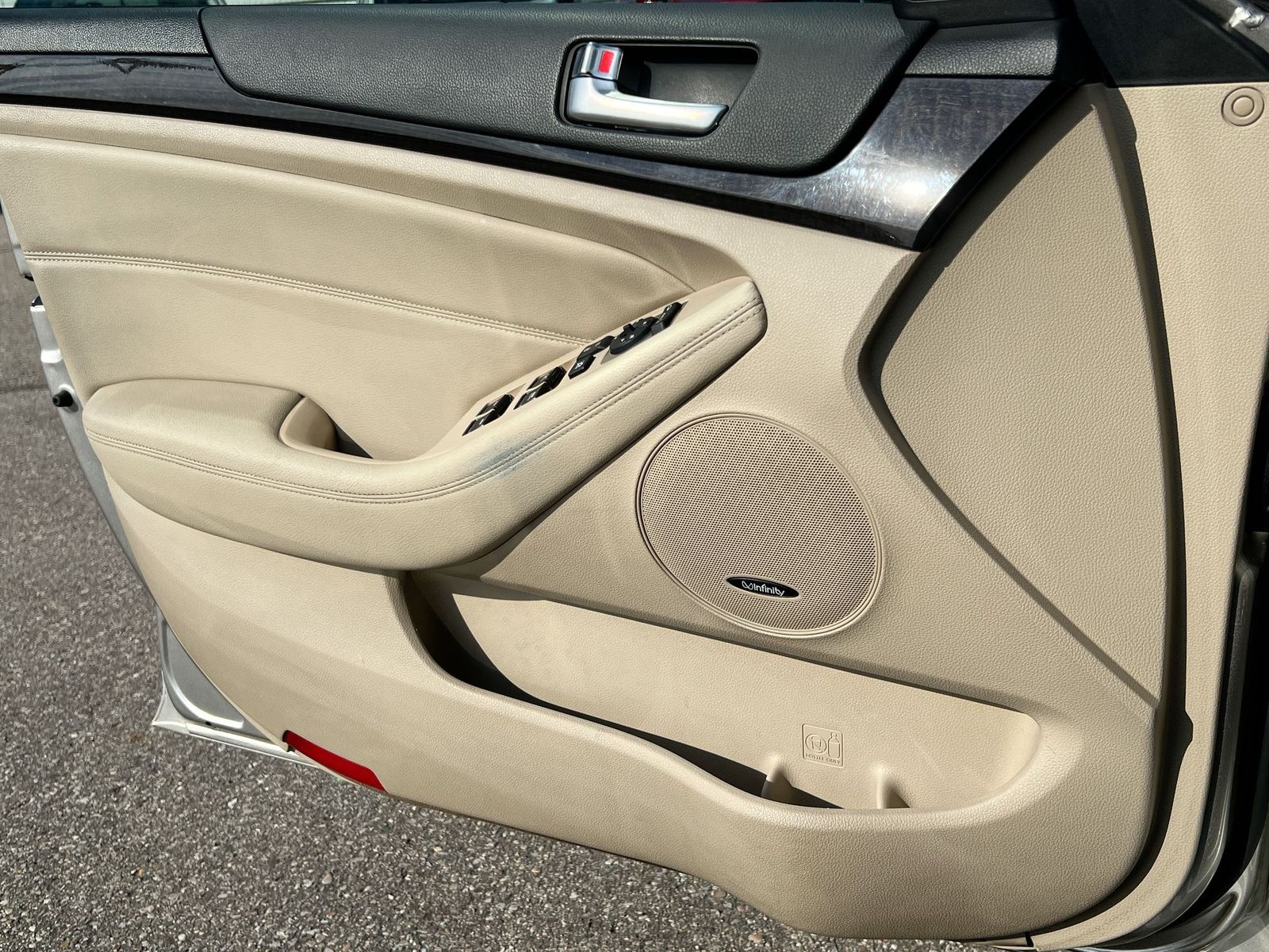 Thumbnail: 2014 Kia Cadenza - 28