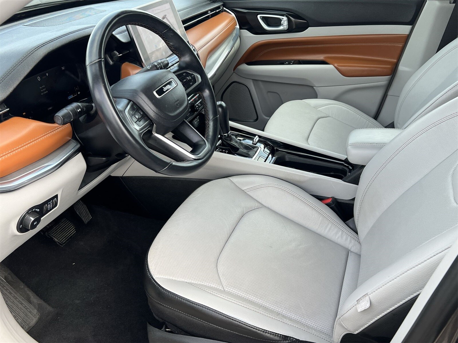 Thumbnail: 2022 Jeep Compass - 10