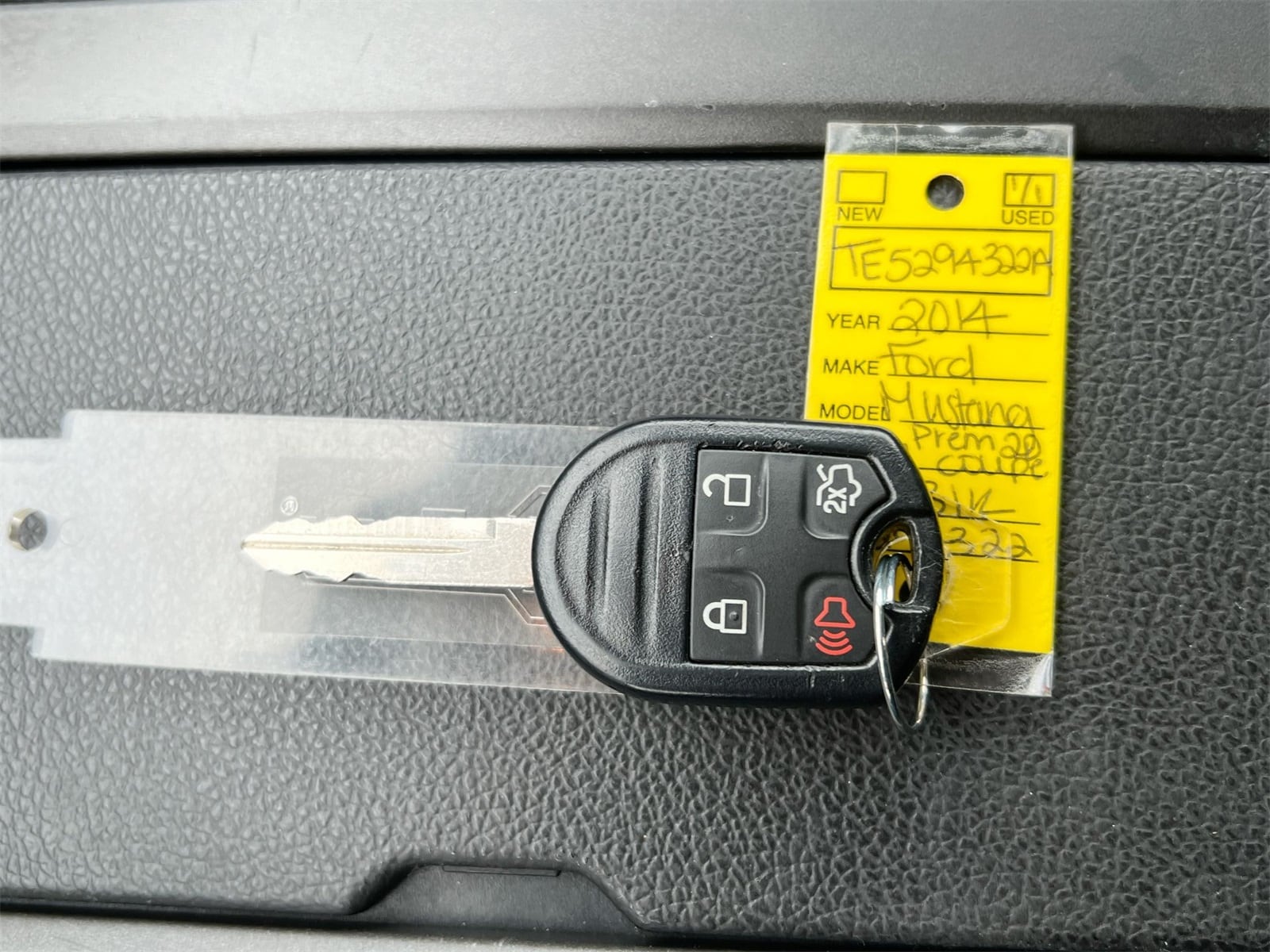 Thumbnail: 2014 Ford Mustang - 32