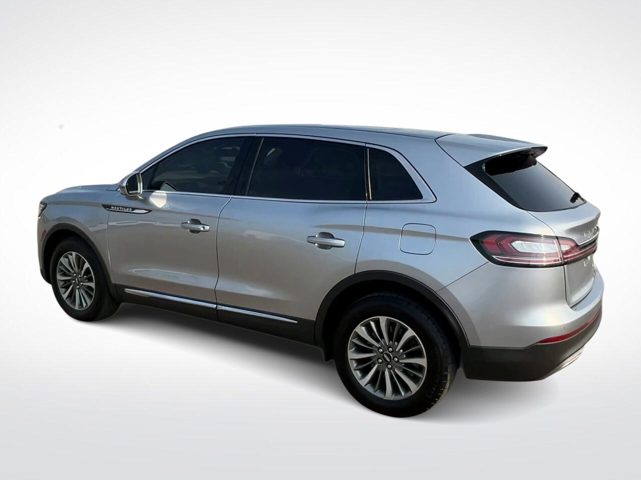 Thumbnail: 2022 Lincoln Nautilus - 6