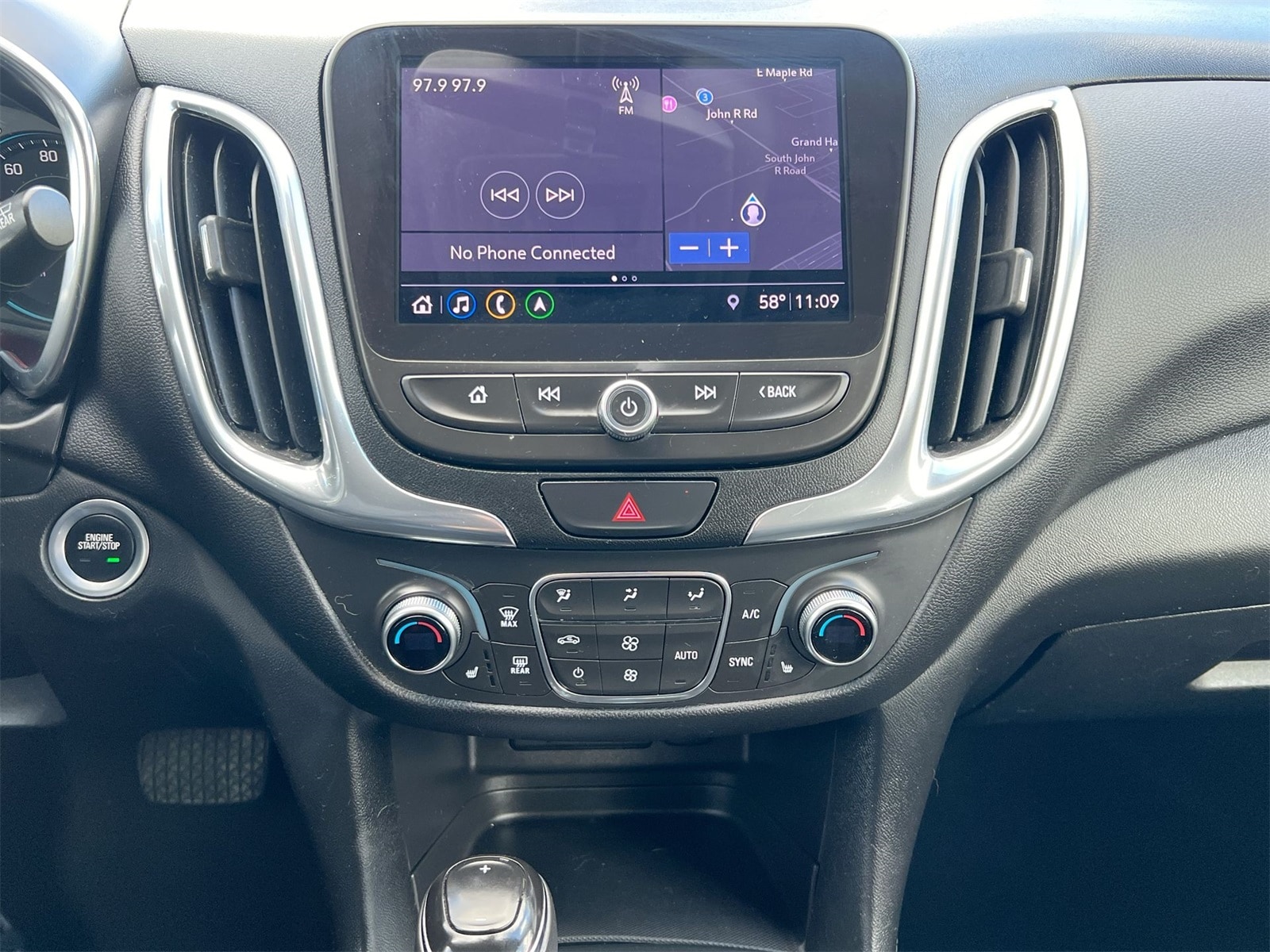 Thumbnail: 2019 Chevrolet Equinox - 28