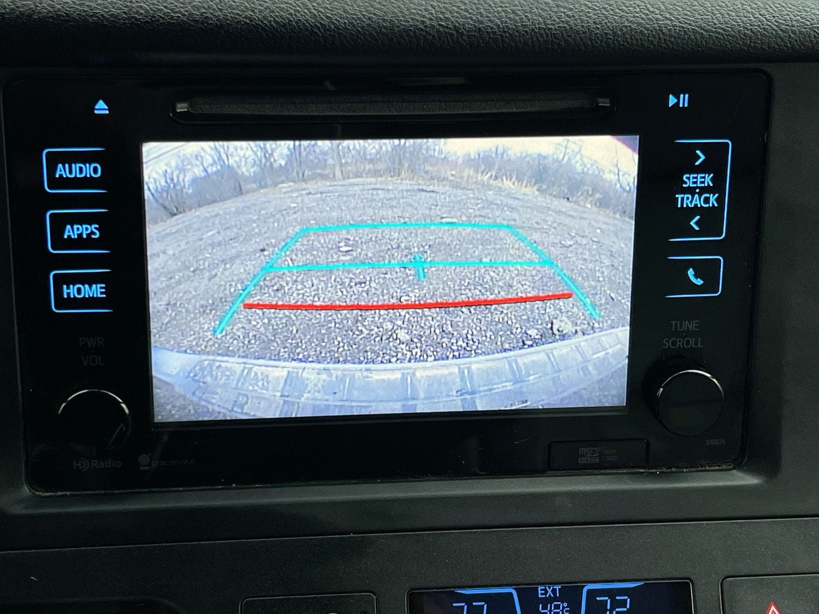 Thumbnail: 2015 Toyota Sienna - 29