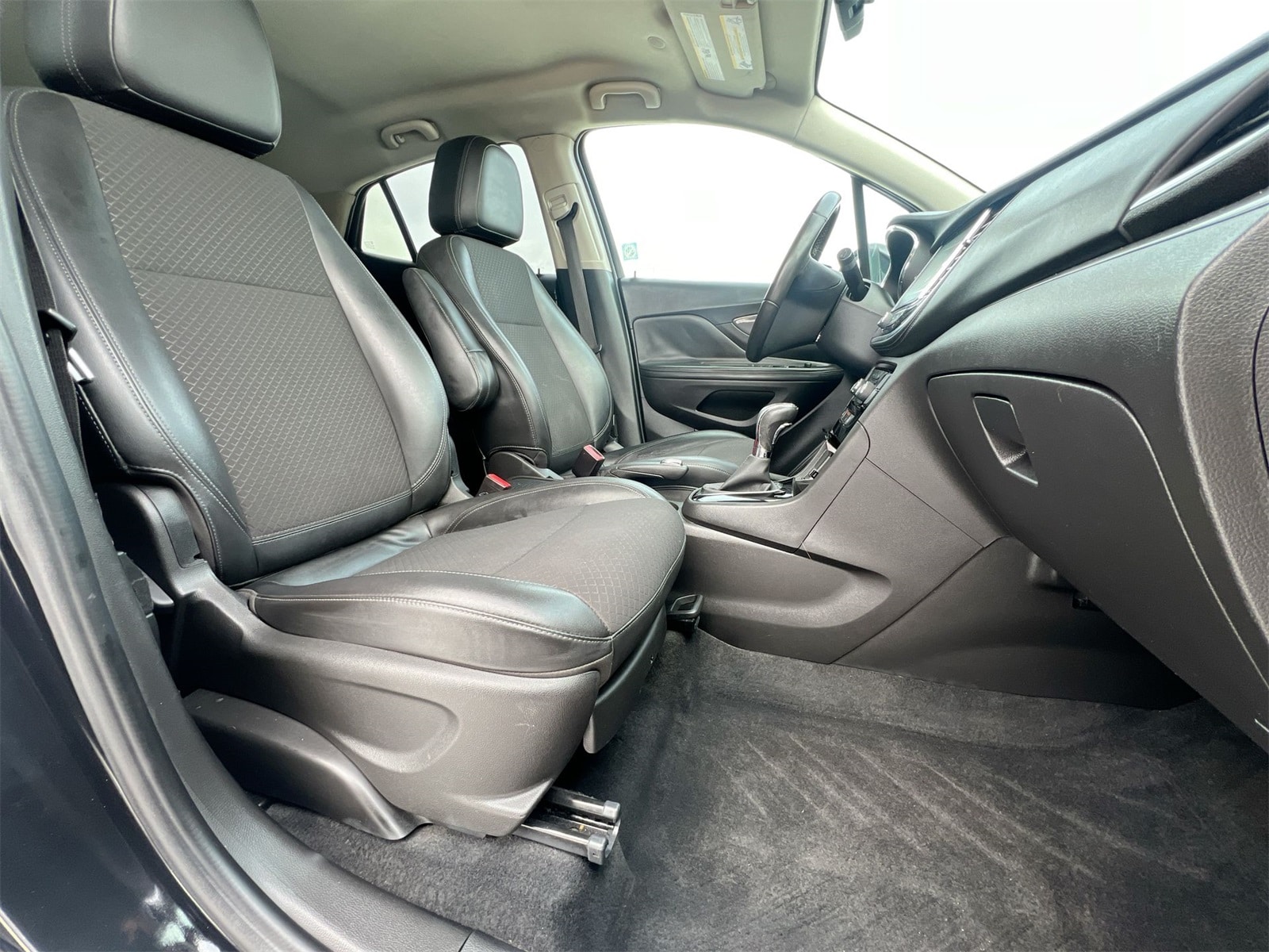 Thumbnail: 2018 Buick Encore - 21