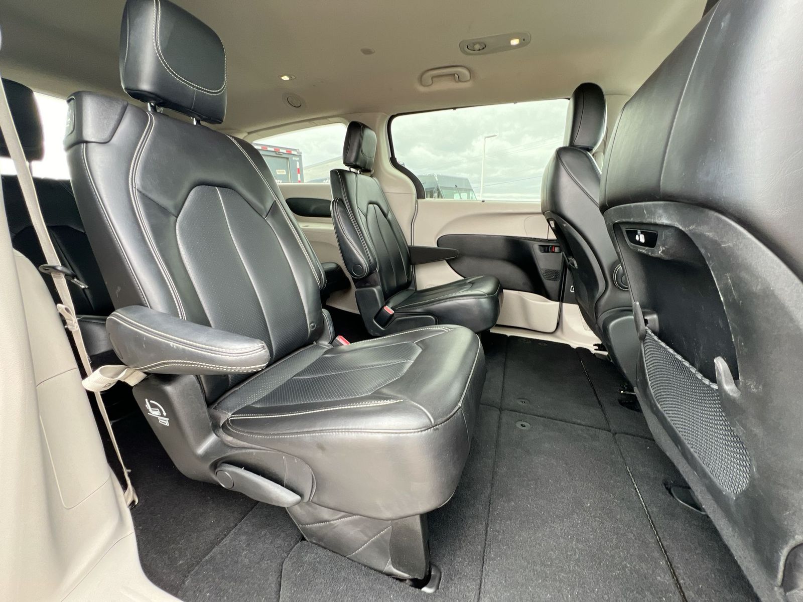 Thumbnail: 2023 Chrysler Pacifica - 20