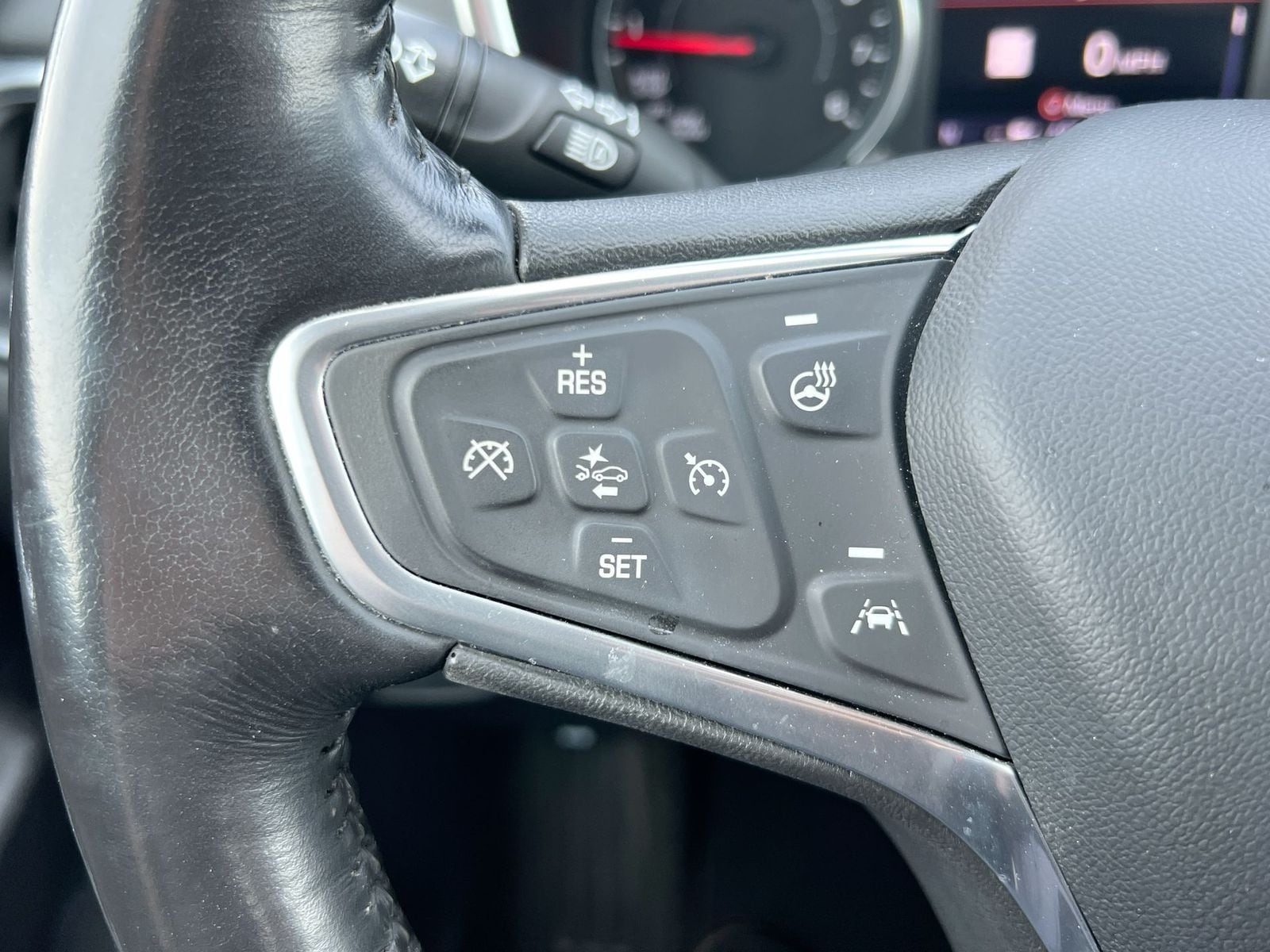 Thumbnail: 2022 Chevrolet Equinox - 23