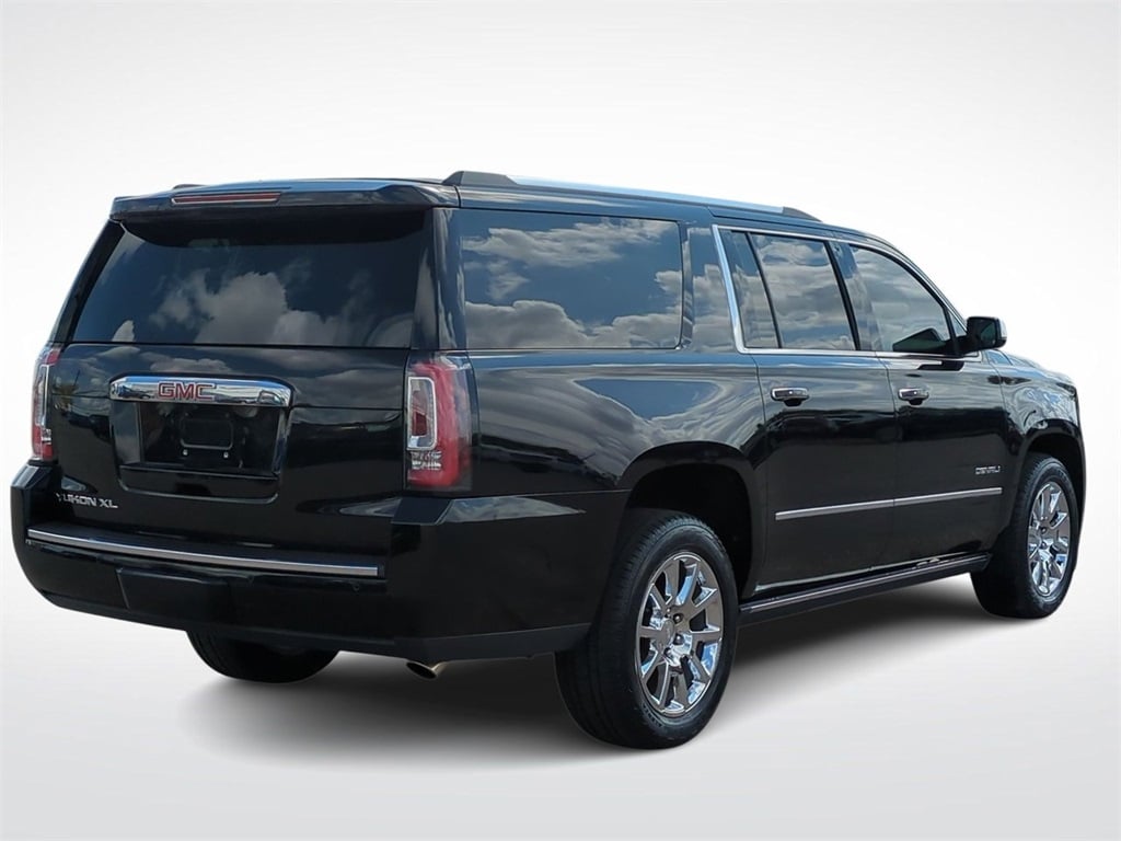 2015 GMC Yukon XL Denali 8