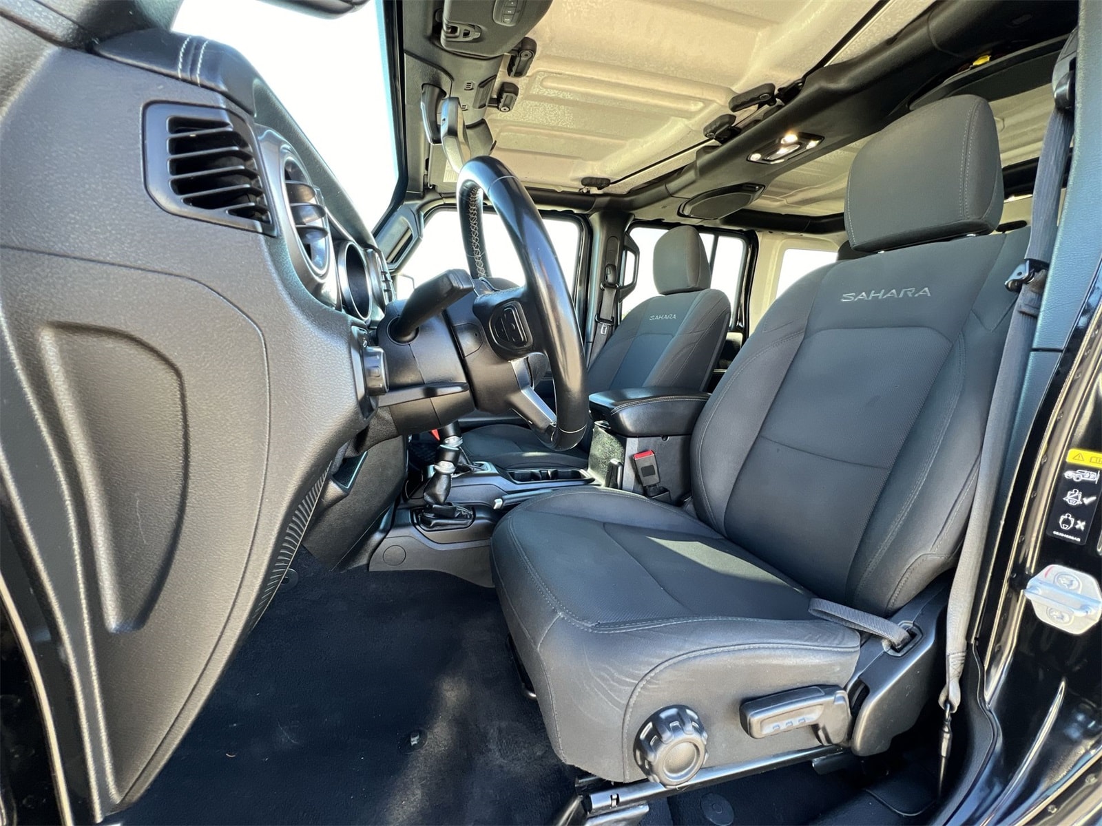 Thumbnail: 2020 Jeep Wrangler - 17